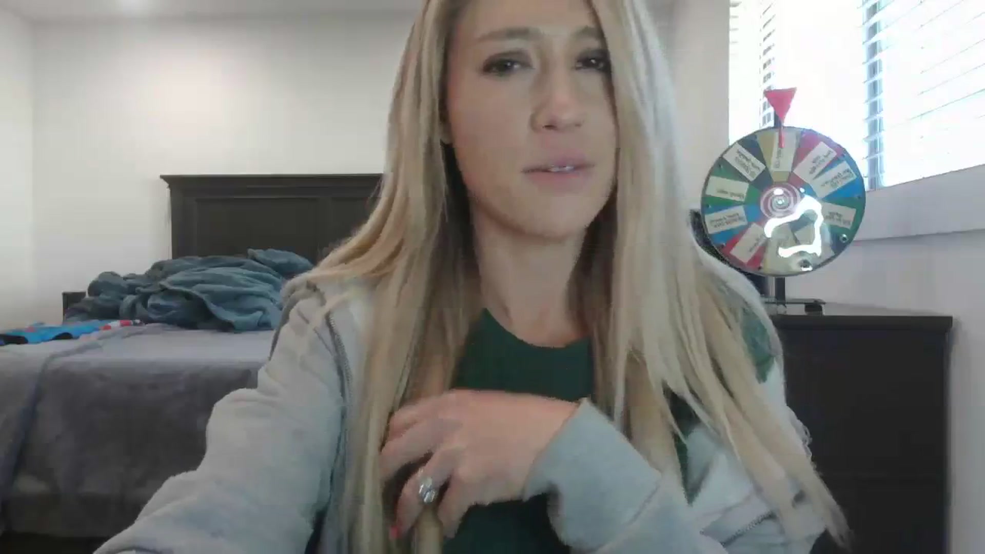 Gallery image thumbnail from blondmilf92's myfreecams stream on, 12/11/2023, 19:48 image 13 of 20