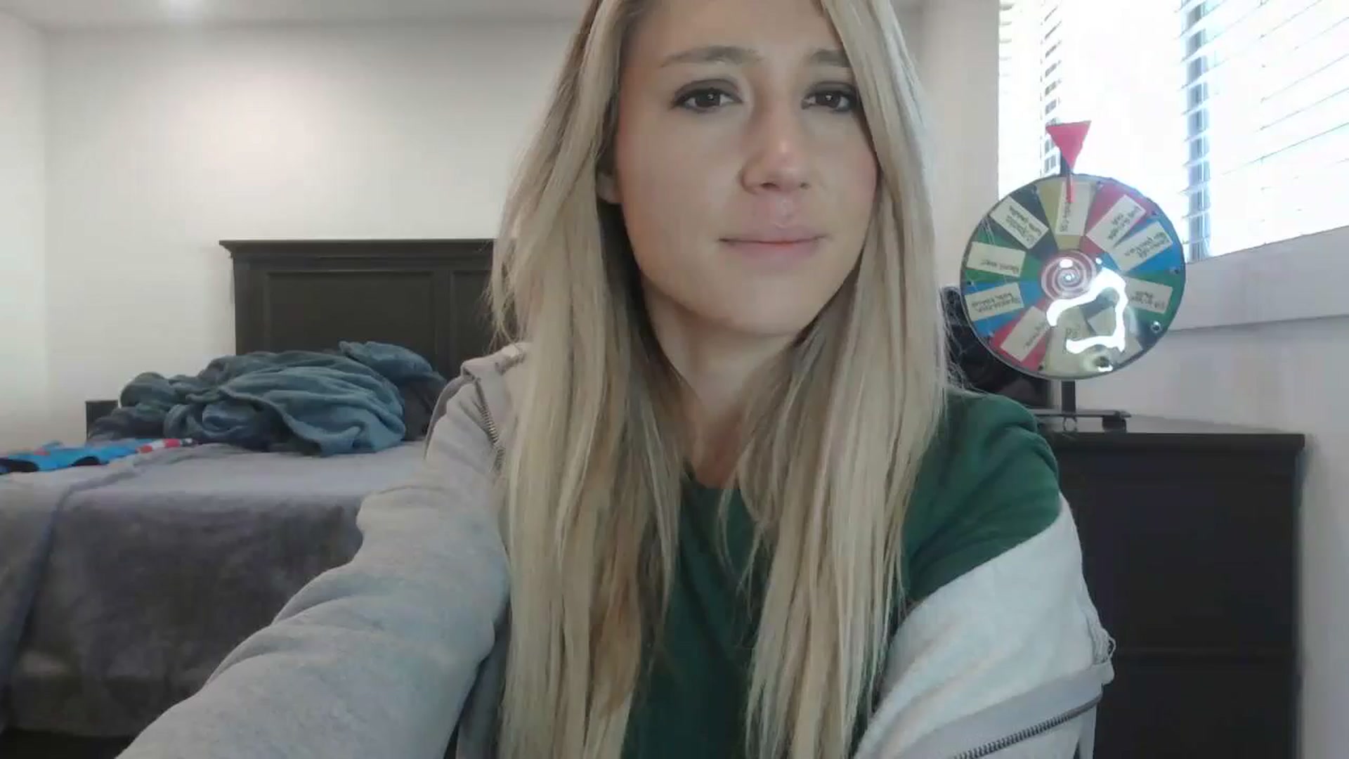 Gallery image thumbnail from blondmilf92's myfreecams stream on, 12/11/2023, 19:48 image 12 of 20