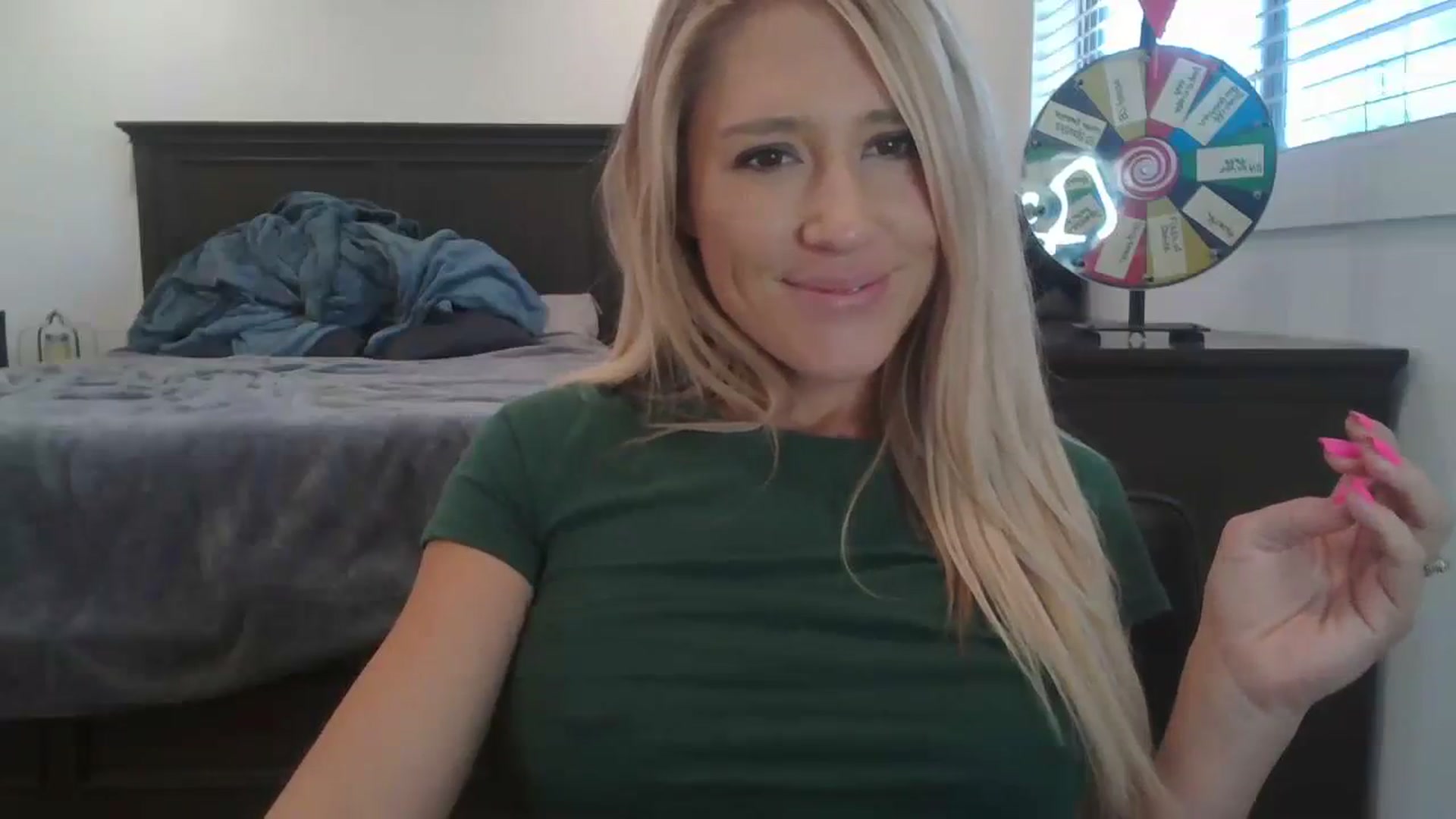 Gallery image thumbnail from blondmilf92's myfreecams stream on, 12/11/2023, 22:14 image 15 of 20