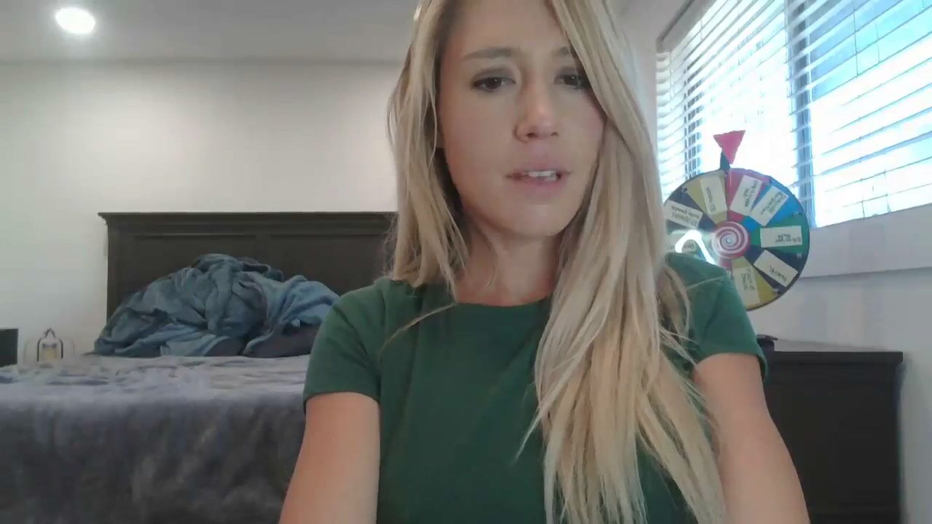 Gallery image thumbnail from blondmilf92's myfreecams stream on, 12/11/2023, 22:14 image 14 of 20