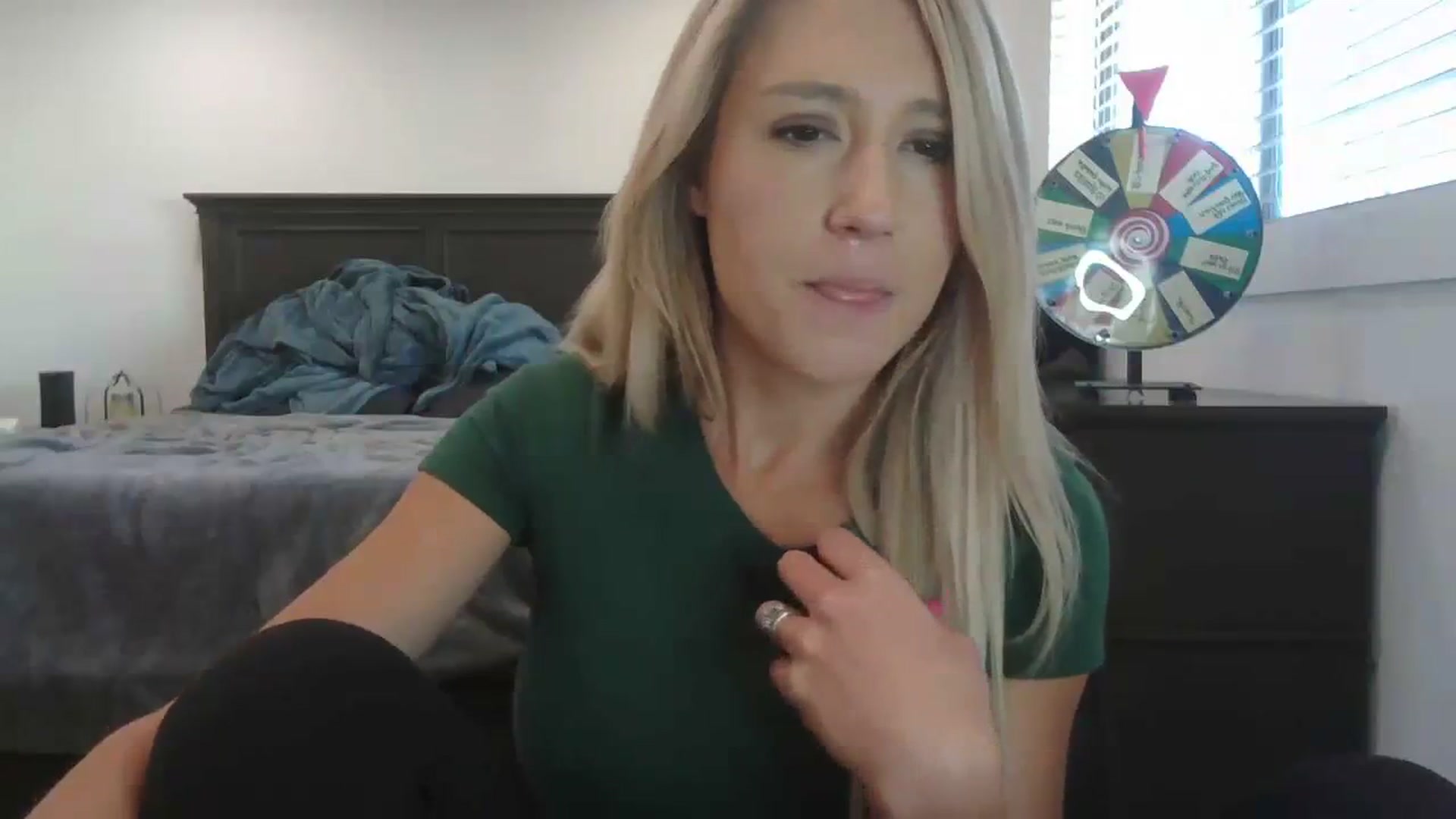 Gallery image thumbnail from blondmilf92's myfreecams stream on, 12/11/2023, 22:14 image 4 of 20