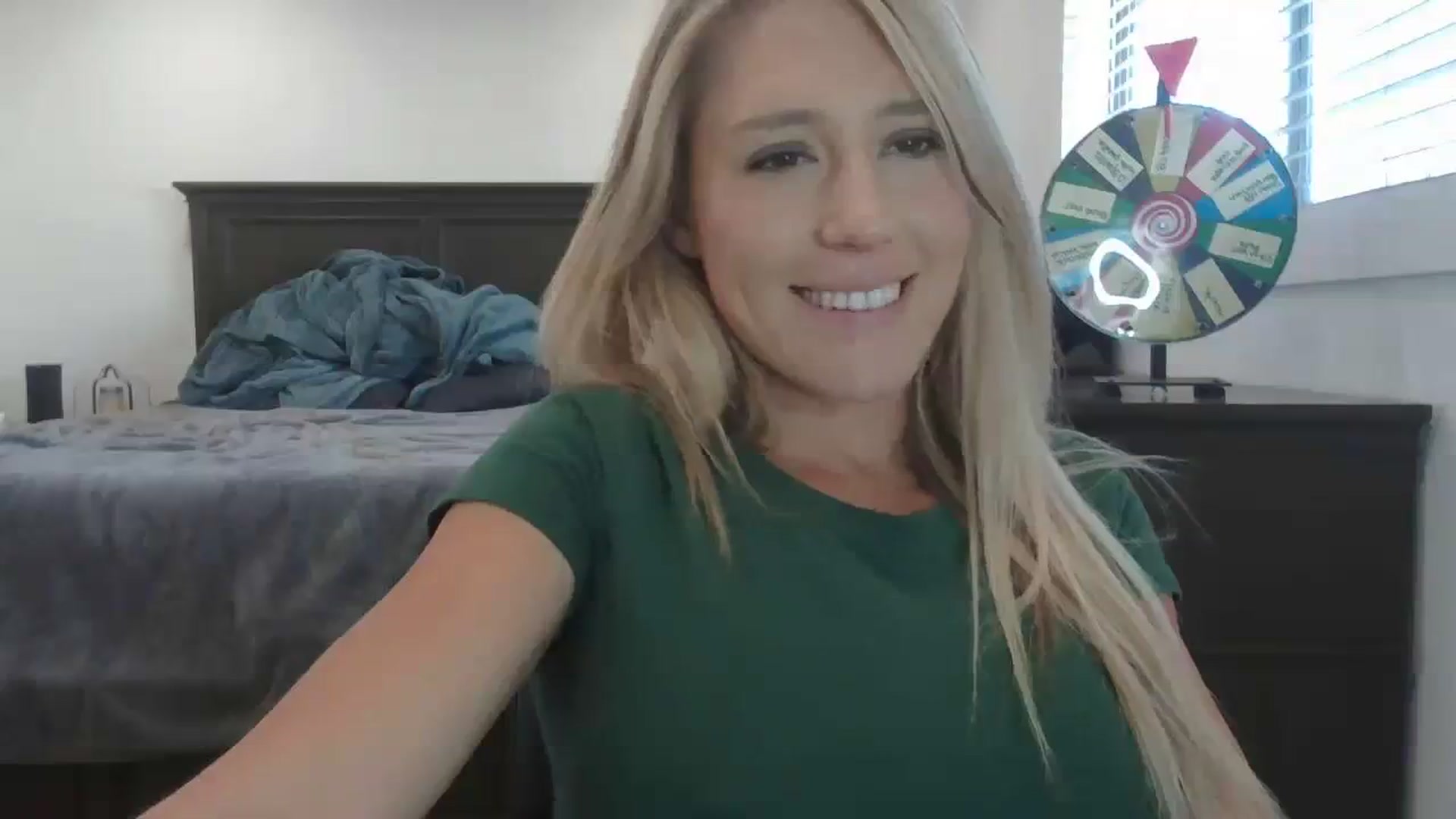Gallery image thumbnail from blondmilf92's myfreecams stream on, 12/11/2023, 22:14 image 8 of 20