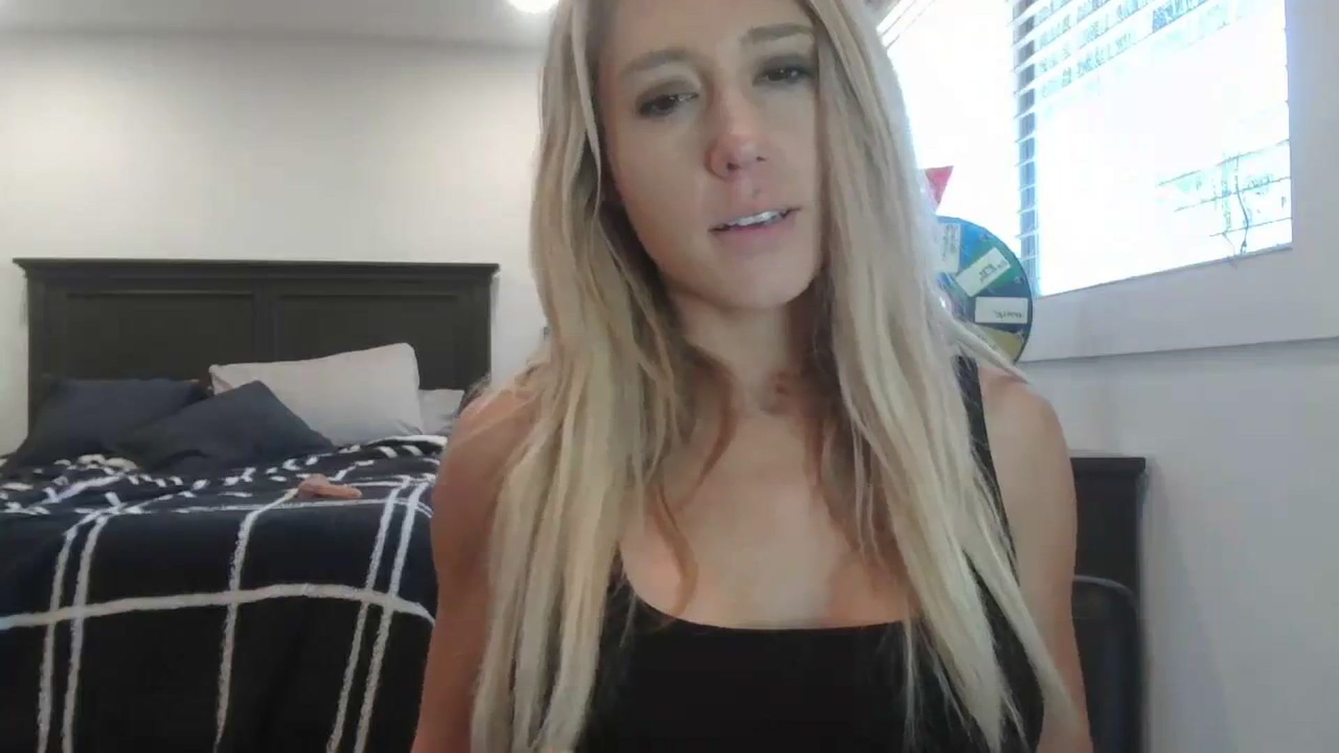 Gallery image thumbnail from blondmilf92's myfreecams stream on, 12/12/2023, 21:45 image 13 of 20