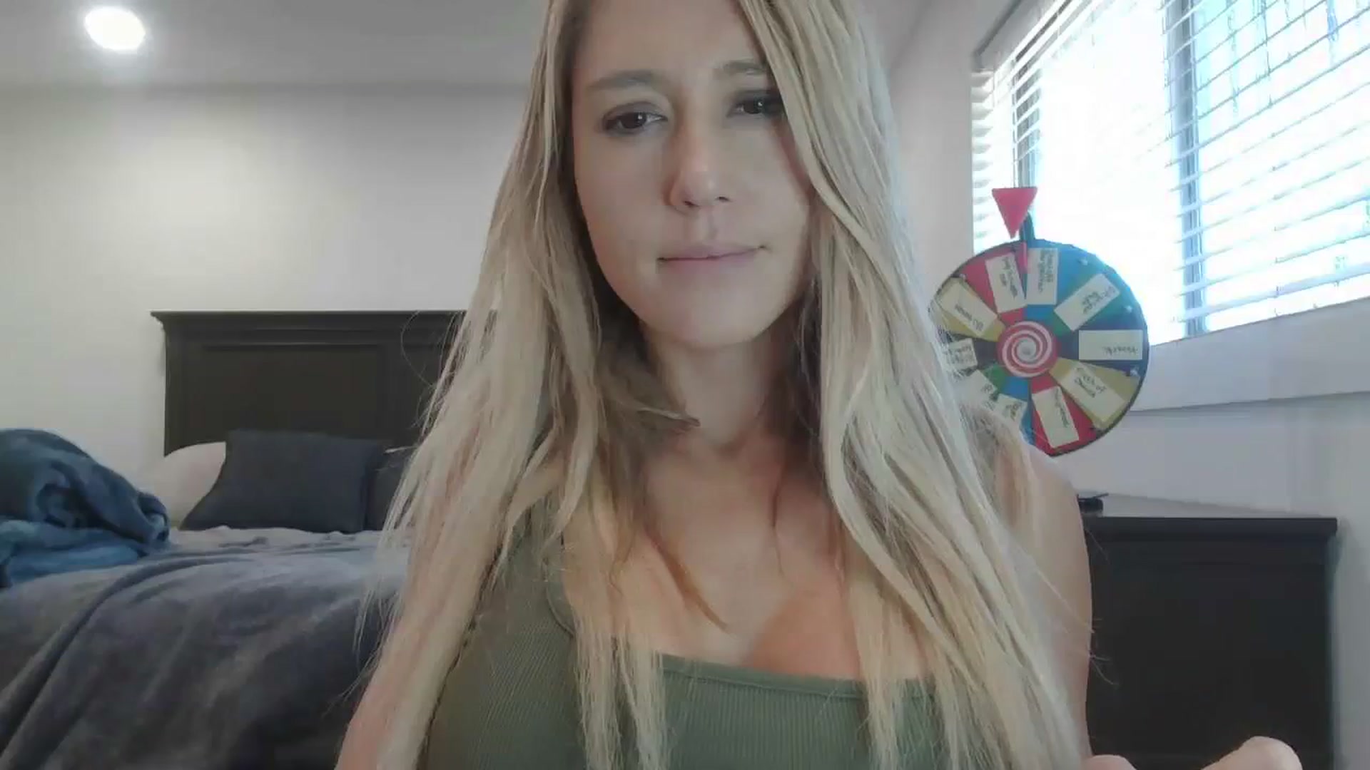 Gallery image thumbnail from blondmilf92's myfreecams stream on, 12/13/2023, 21:50 image 10 of 20