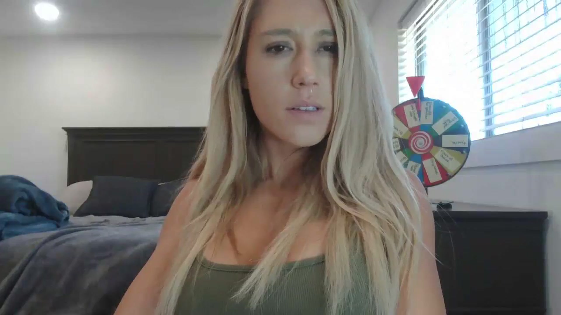 Gallery image thumbnail from blondmilf92's myfreecams stream on, 12/13/2023, 21:50 image 9 of 20