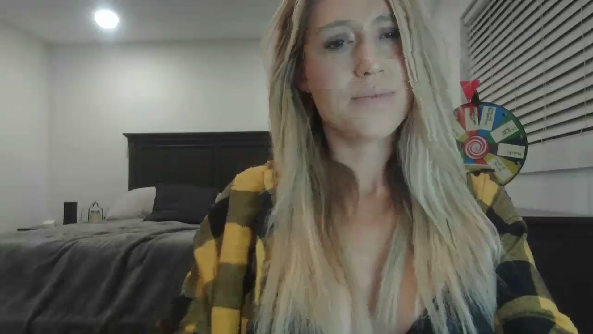 Gallery image thumbnail from blondmilf92's myfreecams stream on, 12/14/2023, 06:07 image 5 of 20