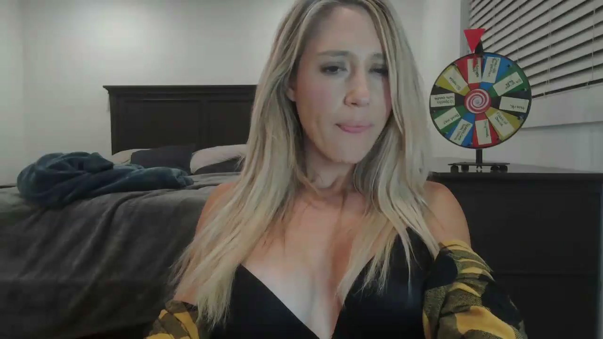 Gallery image thumbnail from blondmilf92's myfreecams stream on, 12/14/2023, 07:01 image 11 of 20