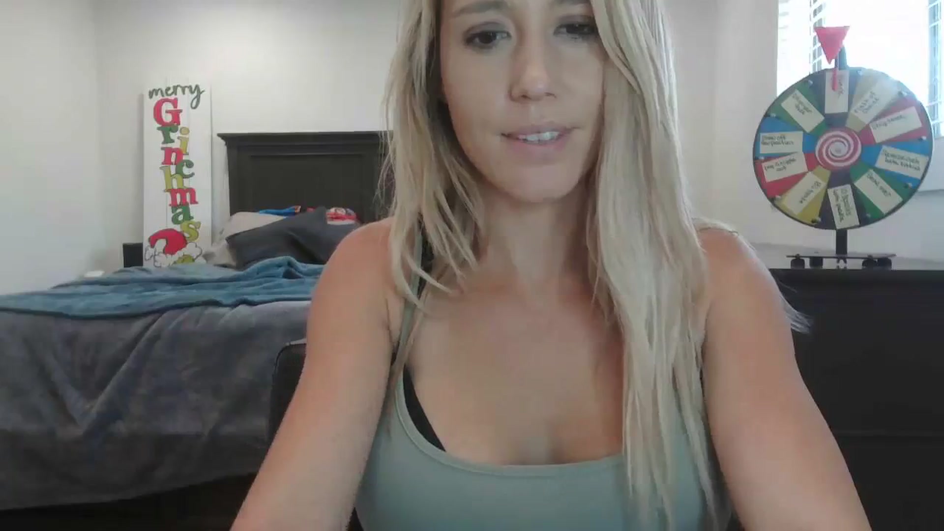 Gallery image thumbnail from blondmilf92's myfreecams stream on, 12/15/2023, 21:00 image 17 of 20
