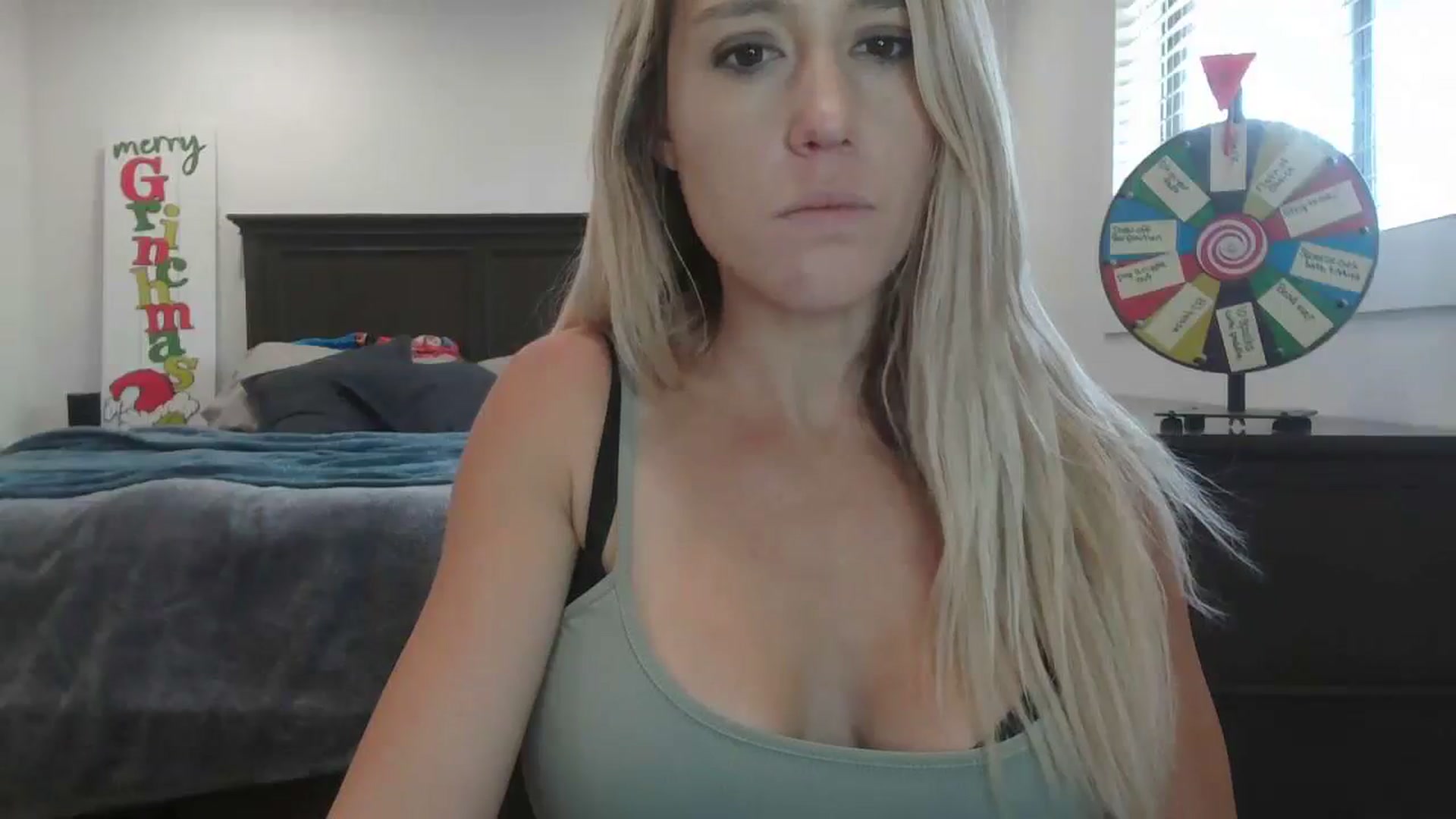 Gallery image thumbnail from blondmilf92's myfreecams stream on, 12/15/2023, 21:43 image 18 of 20