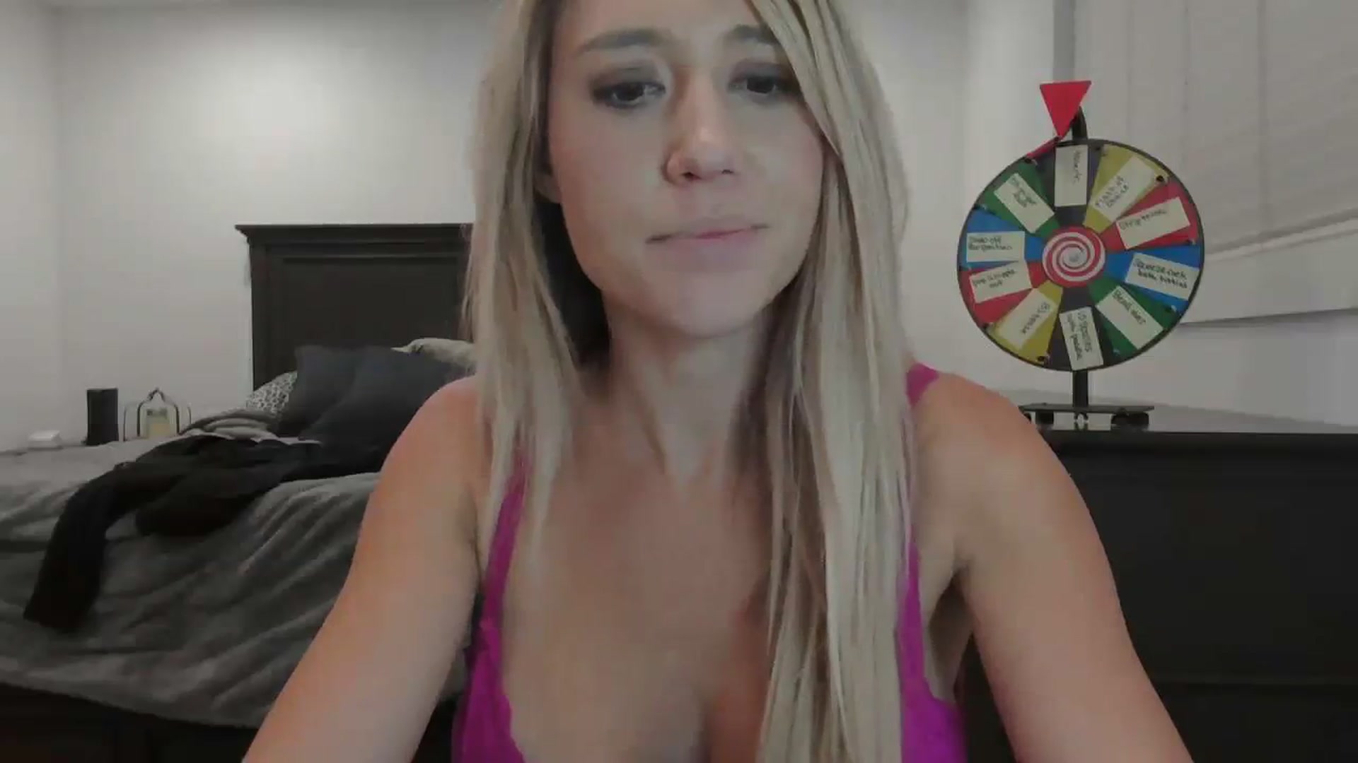 Gallery image thumbnail from blondmilf92's myfreecams stream on, 12/18/2023, 08:06 image 12 of 20