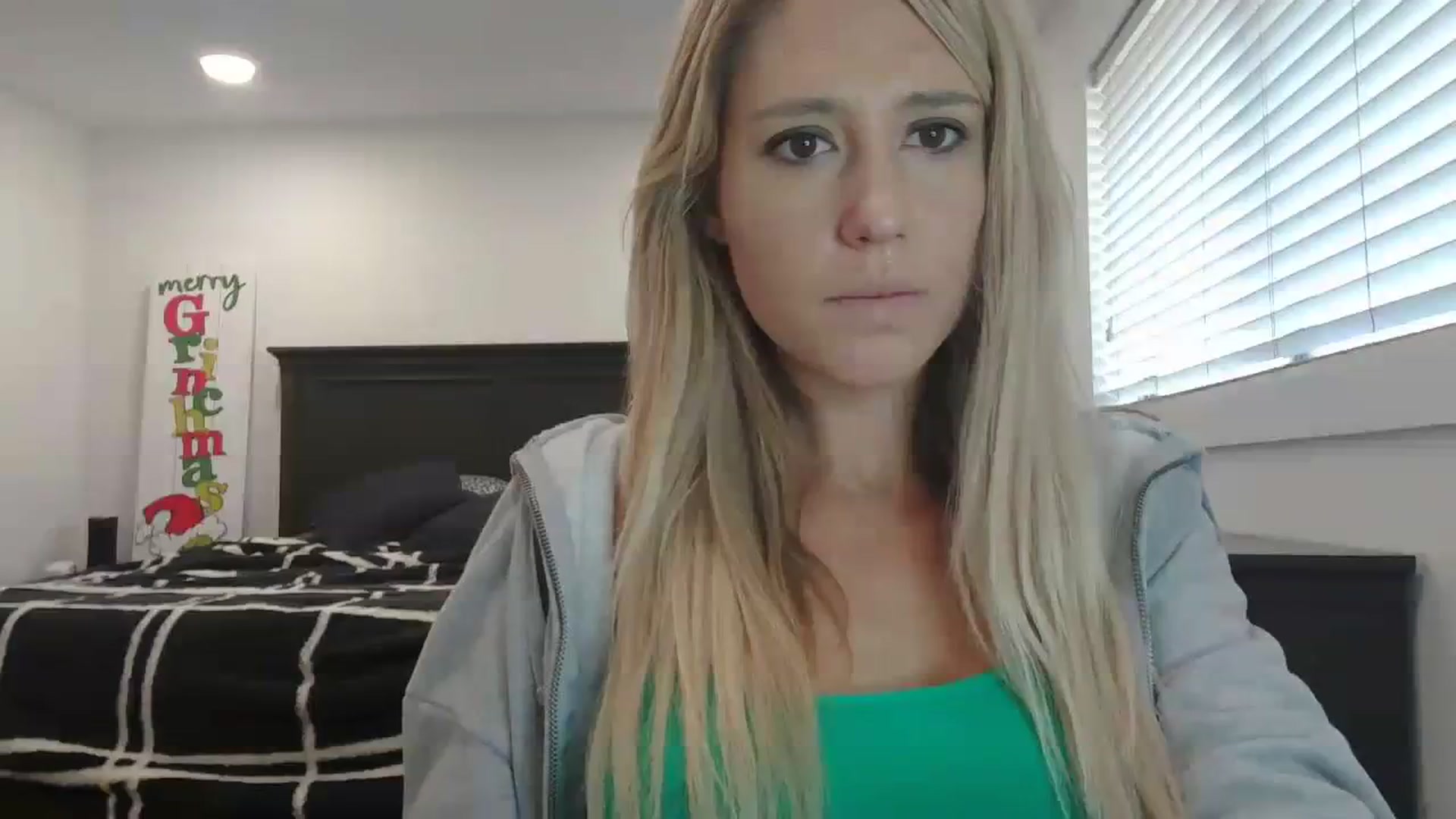 Gallery image thumbnail from blondmilf92's myfreecams stream on, 12/19/2023, 20:44 image 1 of 20