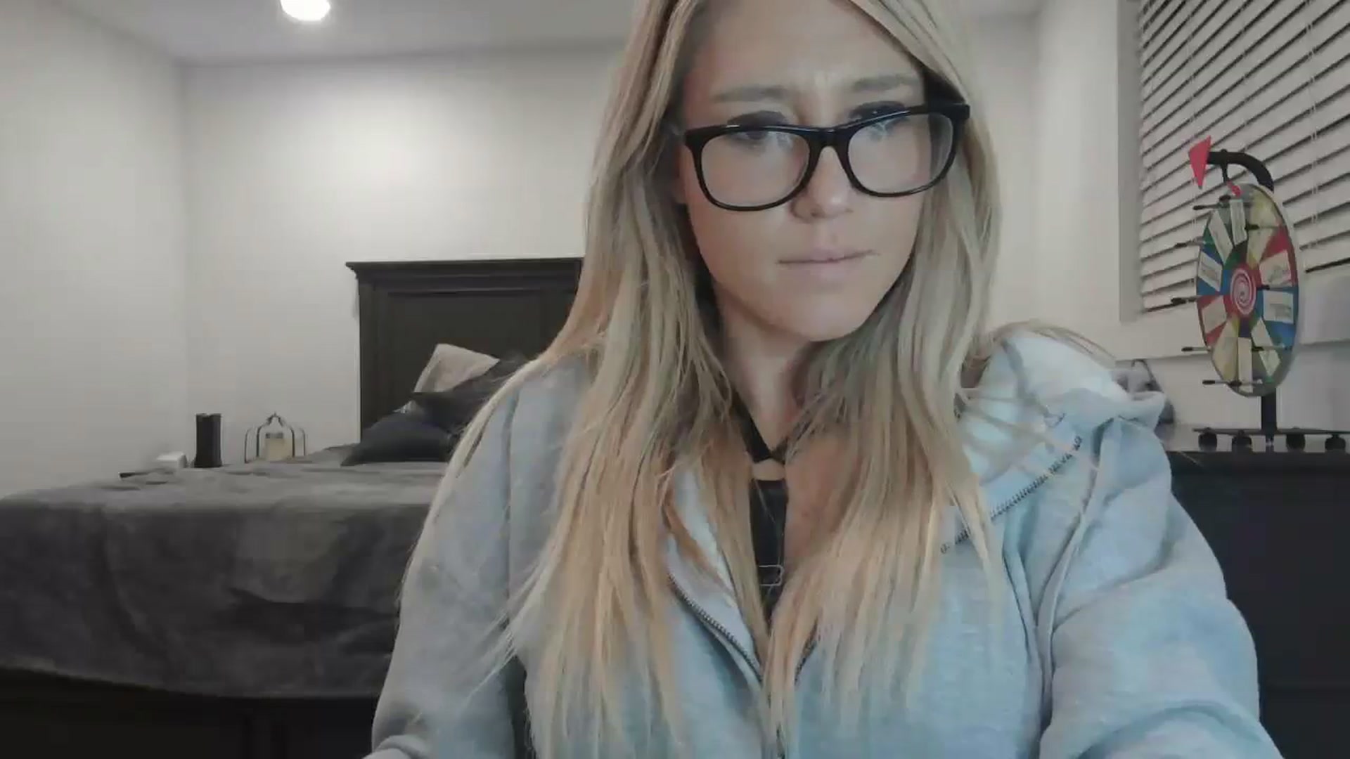 Gallery image thumbnail from blondmilf92's myfreecams stream on, 12/21/2023, 06:54 image 20 of 20