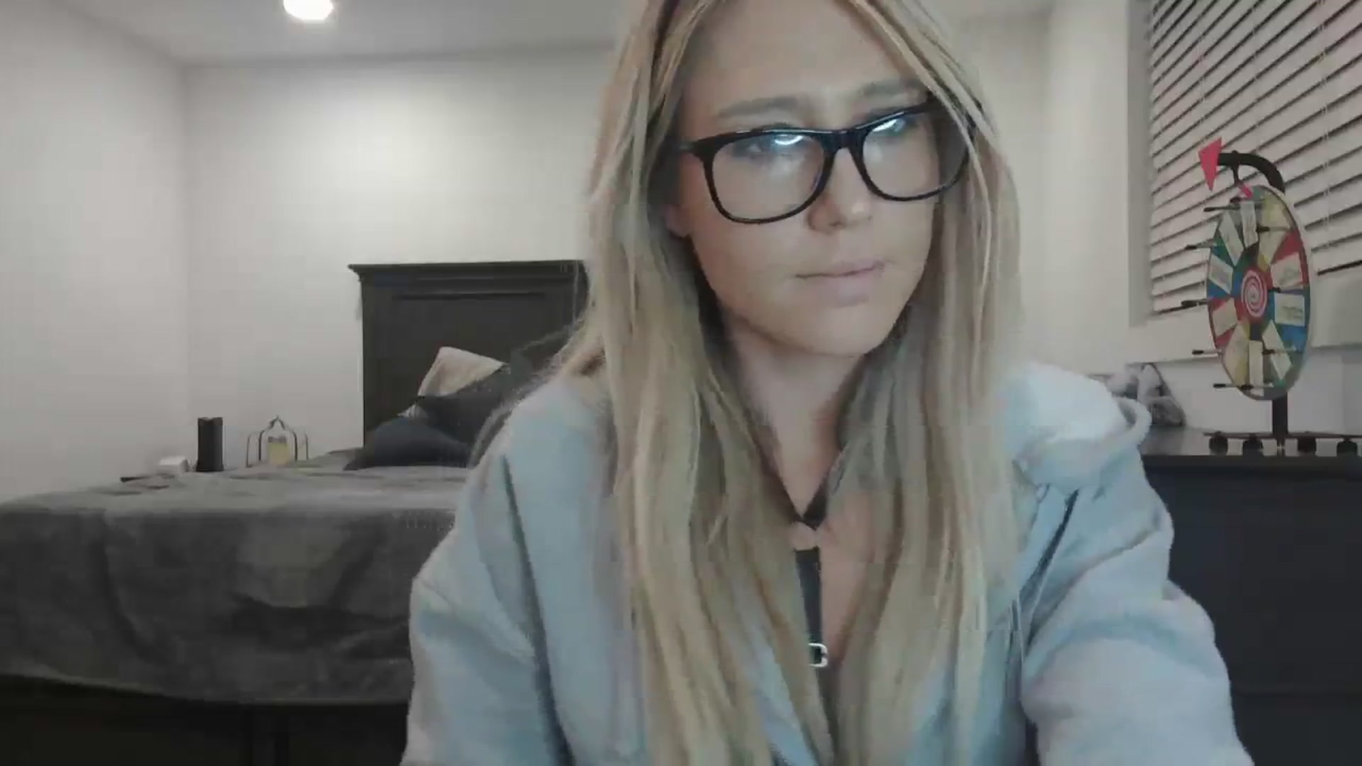 Gallery image thumbnail from blondmilf92's myfreecams stream on, 12/21/2023, 06:54 image 19 of 20