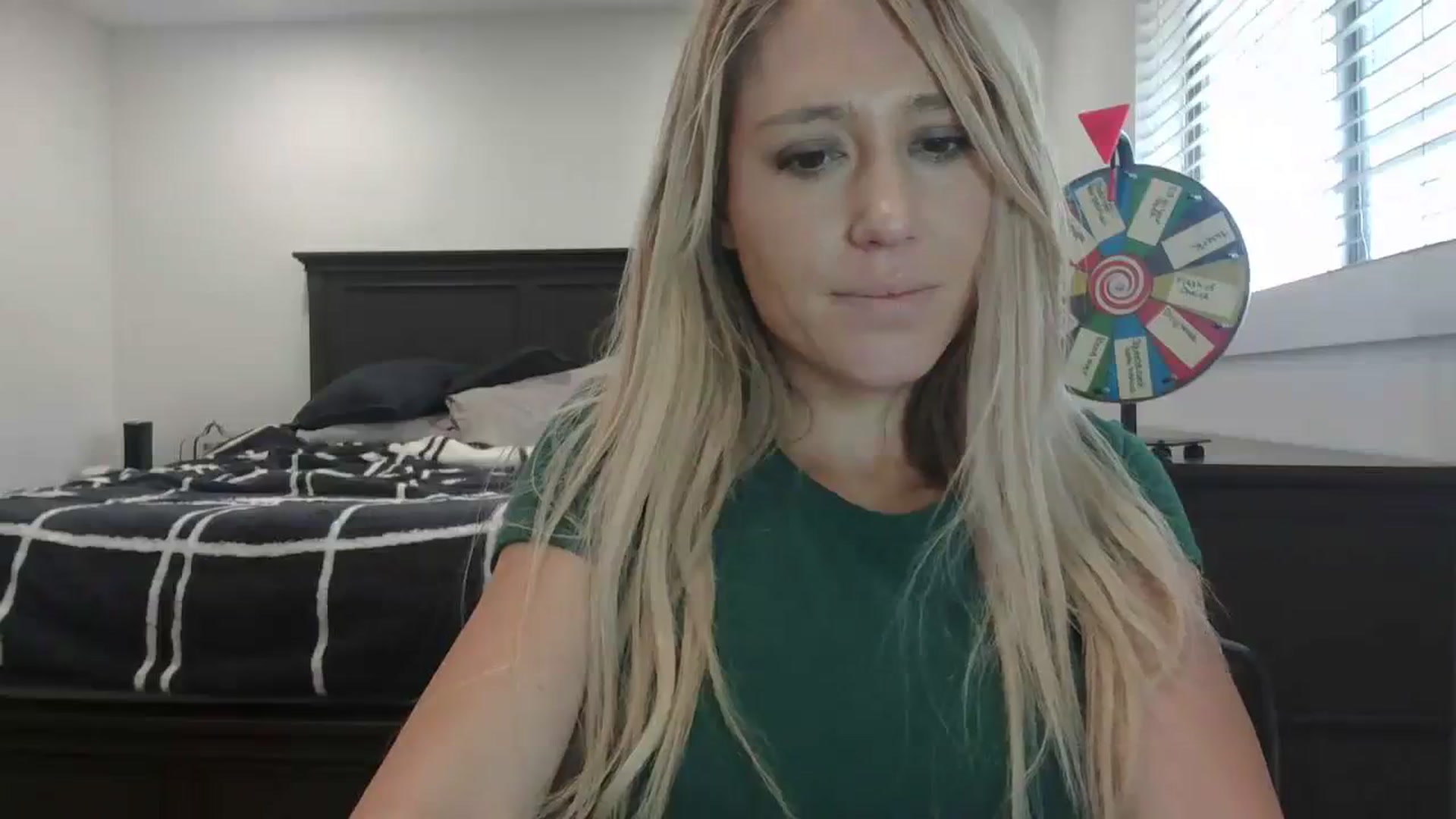 Gallery image thumbnail from blondmilf92's myfreecams stream on, 12/21/2023, 21:09 image 12 of 20
