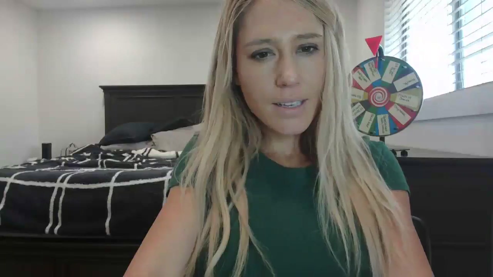 Gallery image thumbnail from blondmilf92's myfreecams stream on, 12/21/2023, 21:09 image 13 of 20