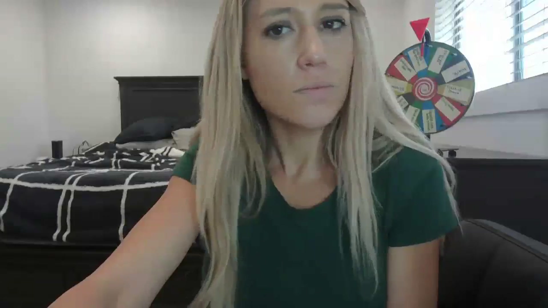 Gallery image thumbnail from blondmilf92's myfreecams stream on, 12/21/2023, 21:09 image 19 of 20