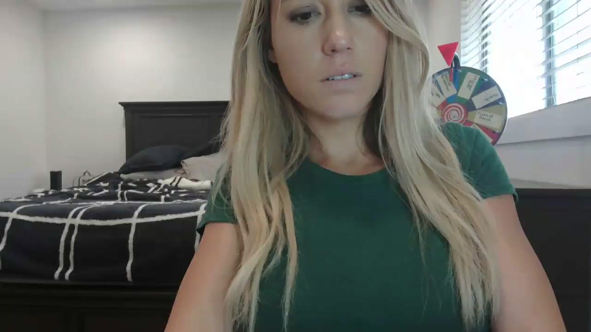 Gallery image thumbnail from blondmilf92's myfreecams stream on, 12/21/2023, 21:09 image 14 of 20