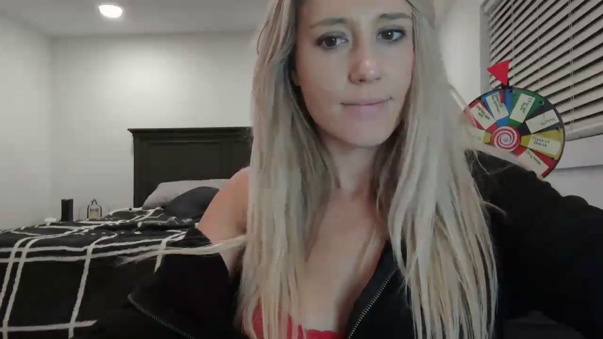 Gallery image thumbnail from blondmilf92's myfreecams stream on, 12/30/2023, 07:58 image 18 of 20