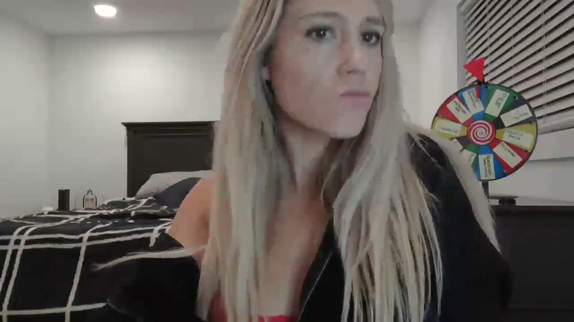 Gallery image thumbnail from blondmilf92's myfreecams stream on, 12/30/2023, 07:58 image 19 of 20
