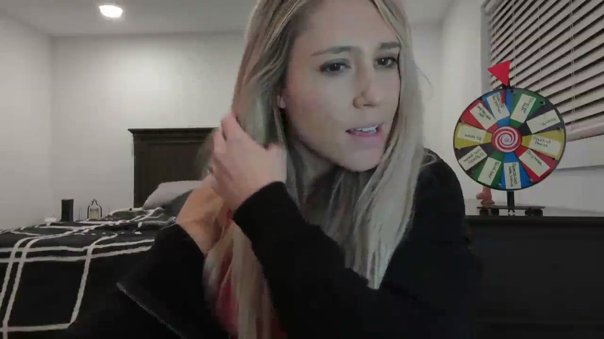 Gallery image thumbnail from blondmilf92's myfreecams stream on, 12/30/2023, 07:58 image 14 of 20