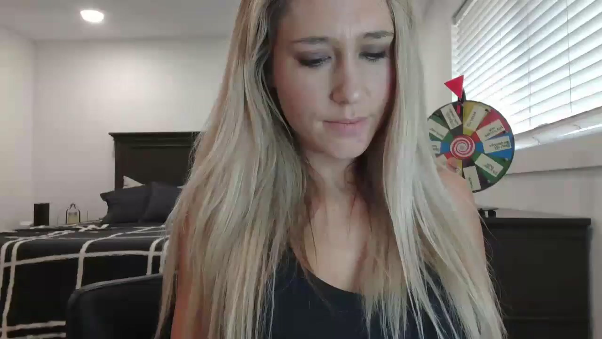 Gallery image thumbnail from blondmilf92's myfreecams stream on, 01/09/2024, 20:09 image 15 of 20