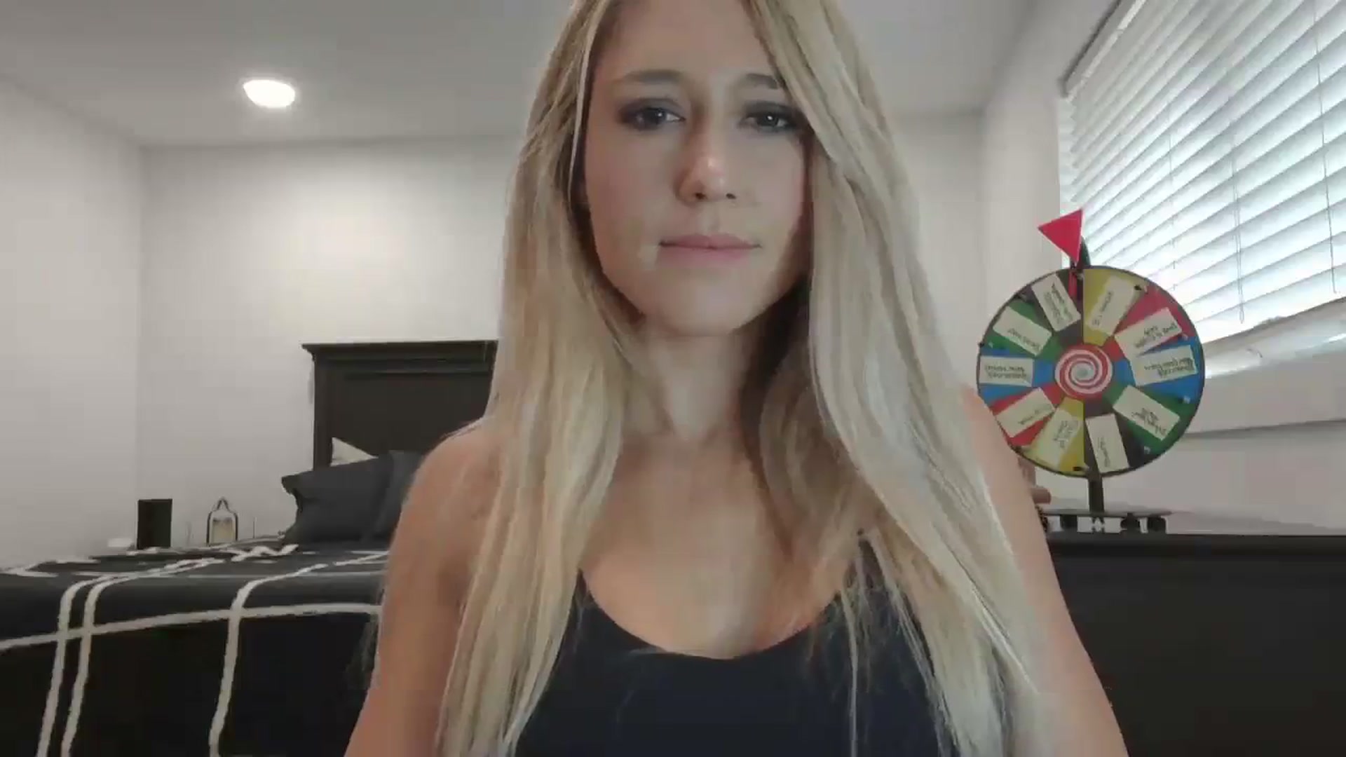 Gallery image thumbnail from blondmilf92's myfreecams stream on, 01/09/2024, 20:09 image 6 of 20