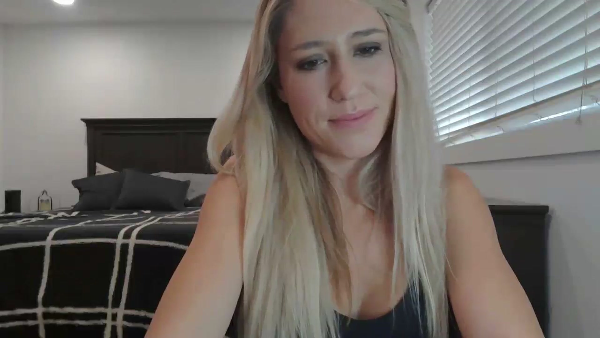 Gallery image thumbnail from blondmilf92's myfreecams stream on, 01/09/2024, 20:09 image 2 of 20