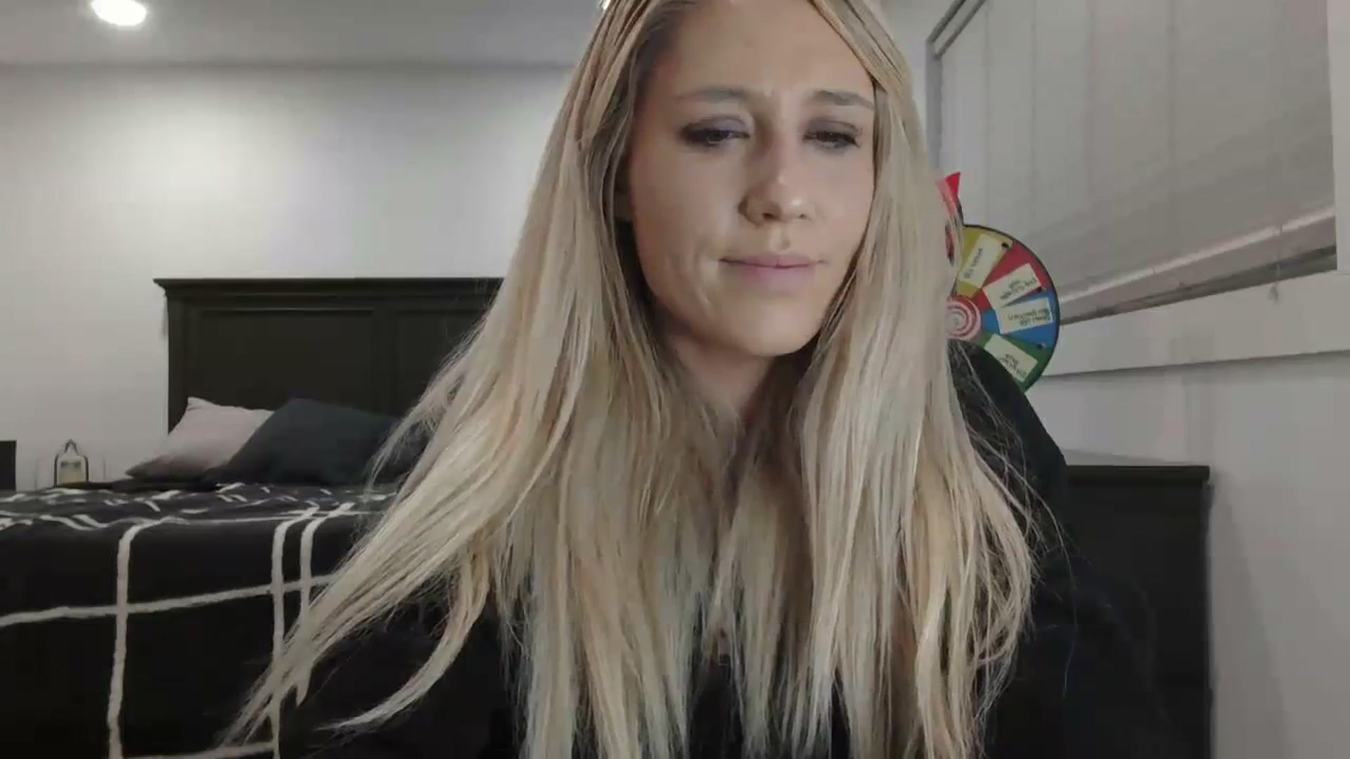 Gallery image thumbnail from blondmilf92's myfreecams stream on, 01/10/2024, 05:37 image 20 of 20