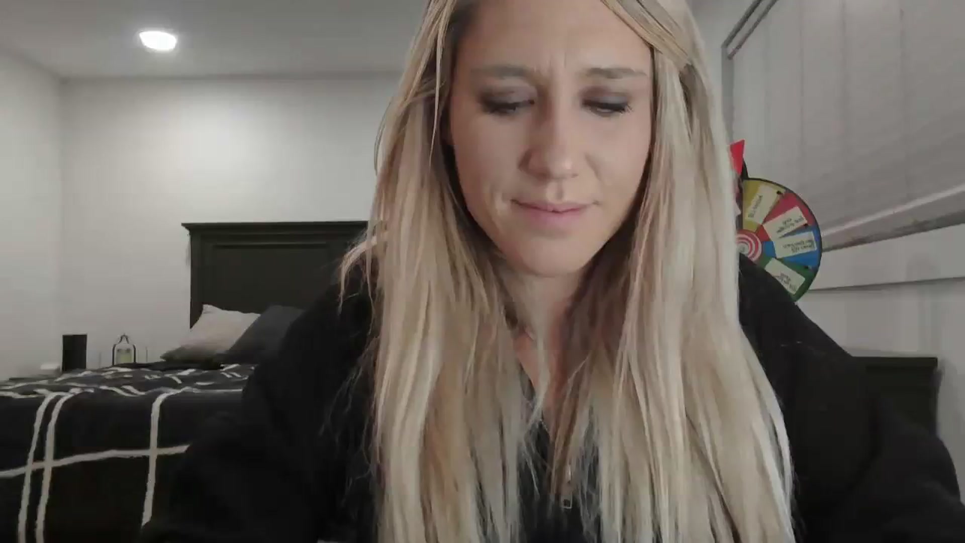 Gallery image thumbnail from blondmilf92's myfreecams stream on, 01/10/2024, 05:37 image 5 of 20