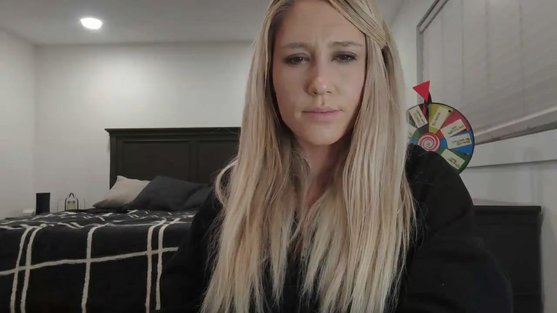 Gallery image thumbnail from blondmilf92's myfreecams stream on, 01/10/2024, 05:37 image 15 of 20