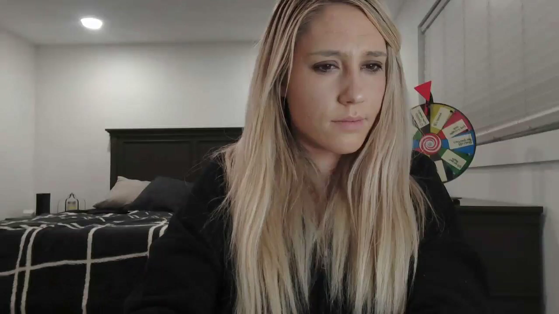 Gallery image thumbnail from blondmilf92's myfreecams stream on, 01/10/2024, 05:37 image 12 of 20
