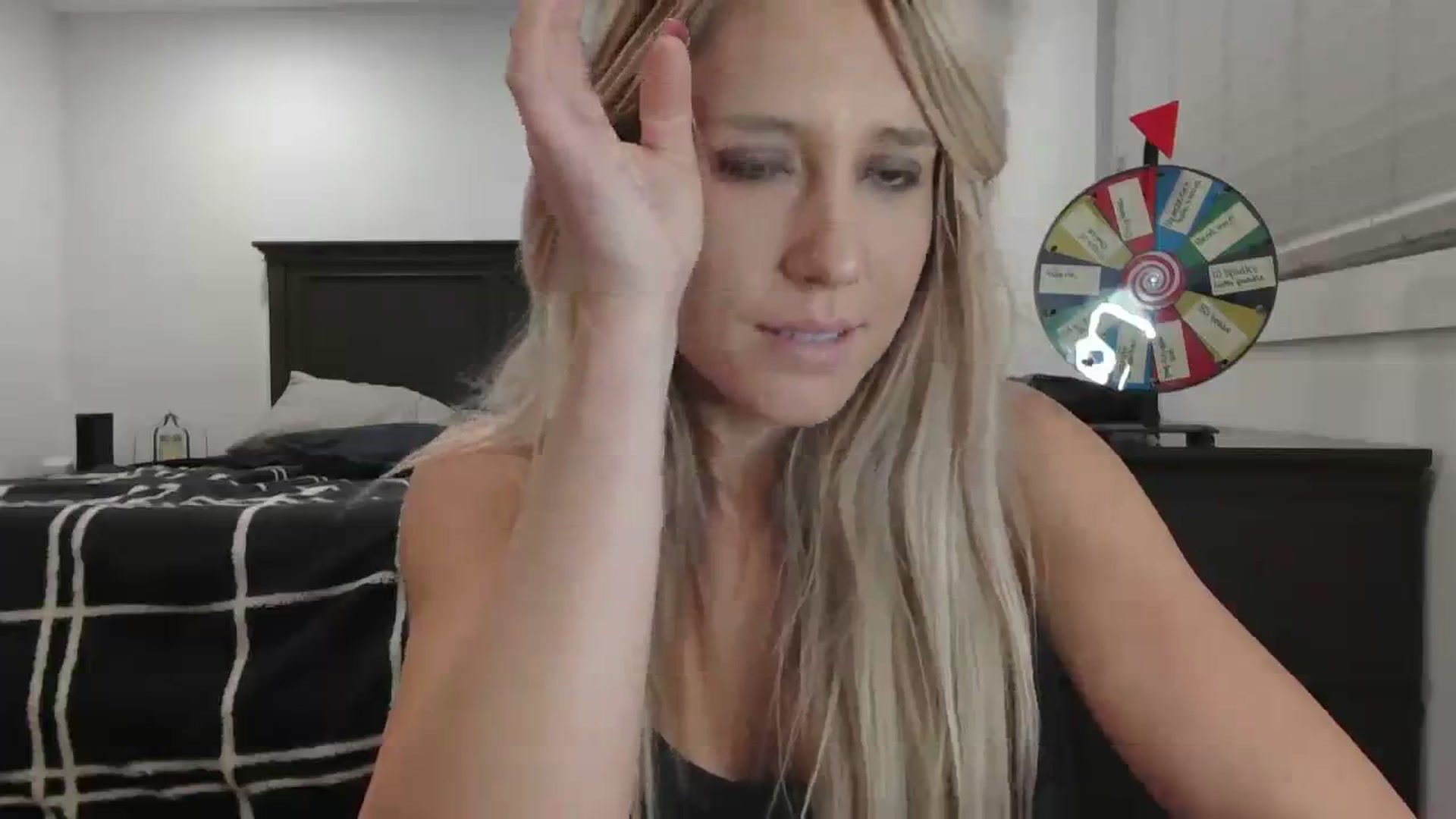 Gallery image thumbnail from blondmilf92's myfreecams stream on, 01/10/2024, 07:58 image 18 of 20