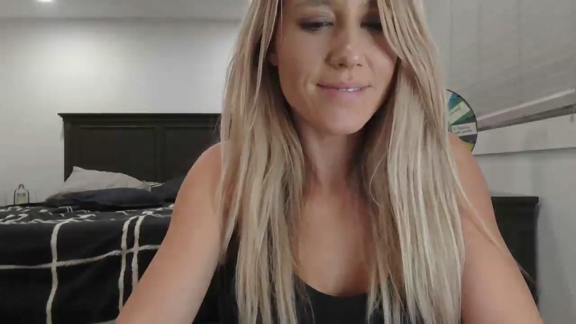 Gallery image thumbnail from blondmilf92's myfreecams stream on, 01/10/2024, 07:58 image 15 of 20