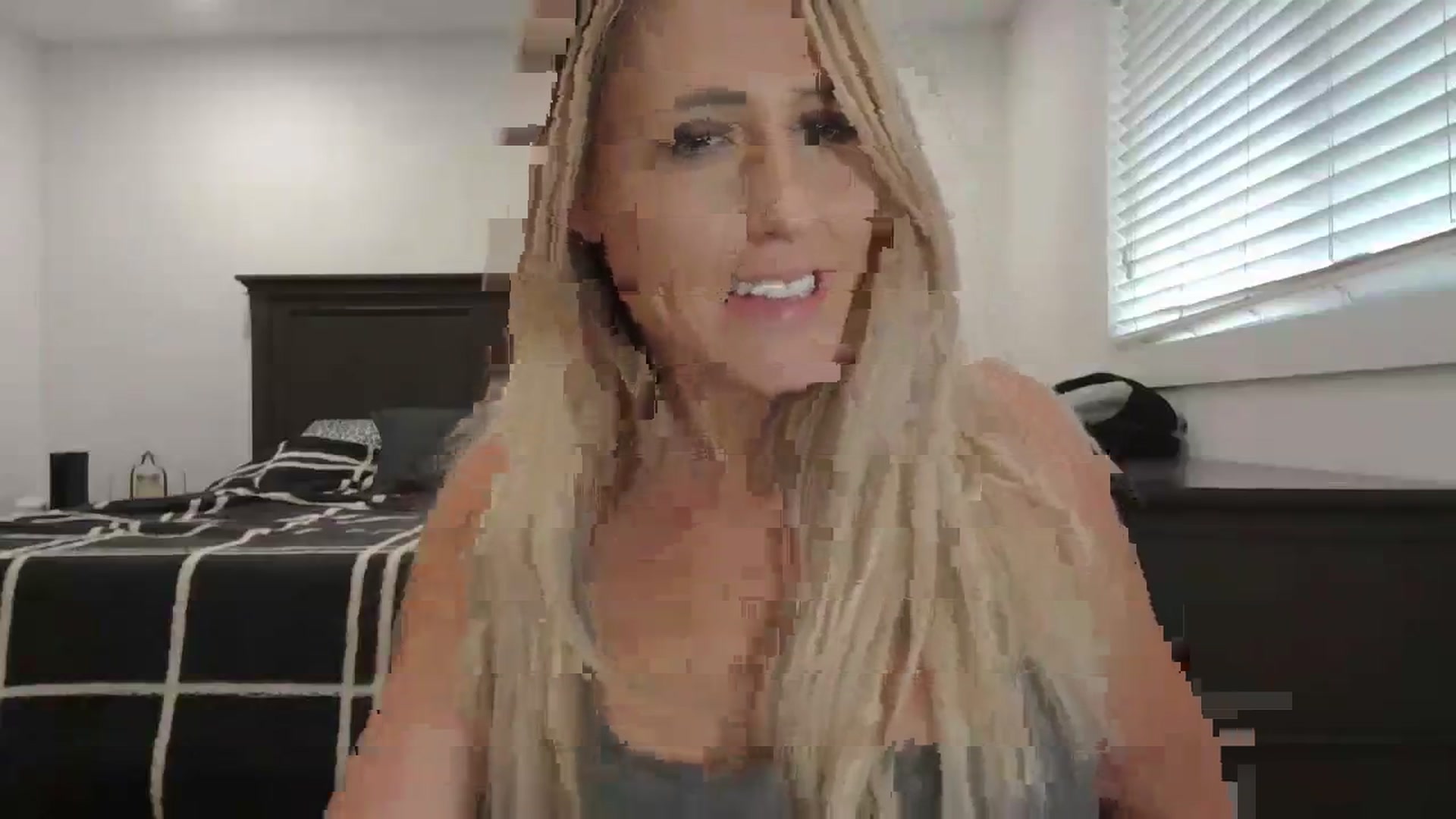 Gallery image thumbnail from blondmilf92's myfreecams stream on, 01/10/2024, 20:55 image 9 of 20
