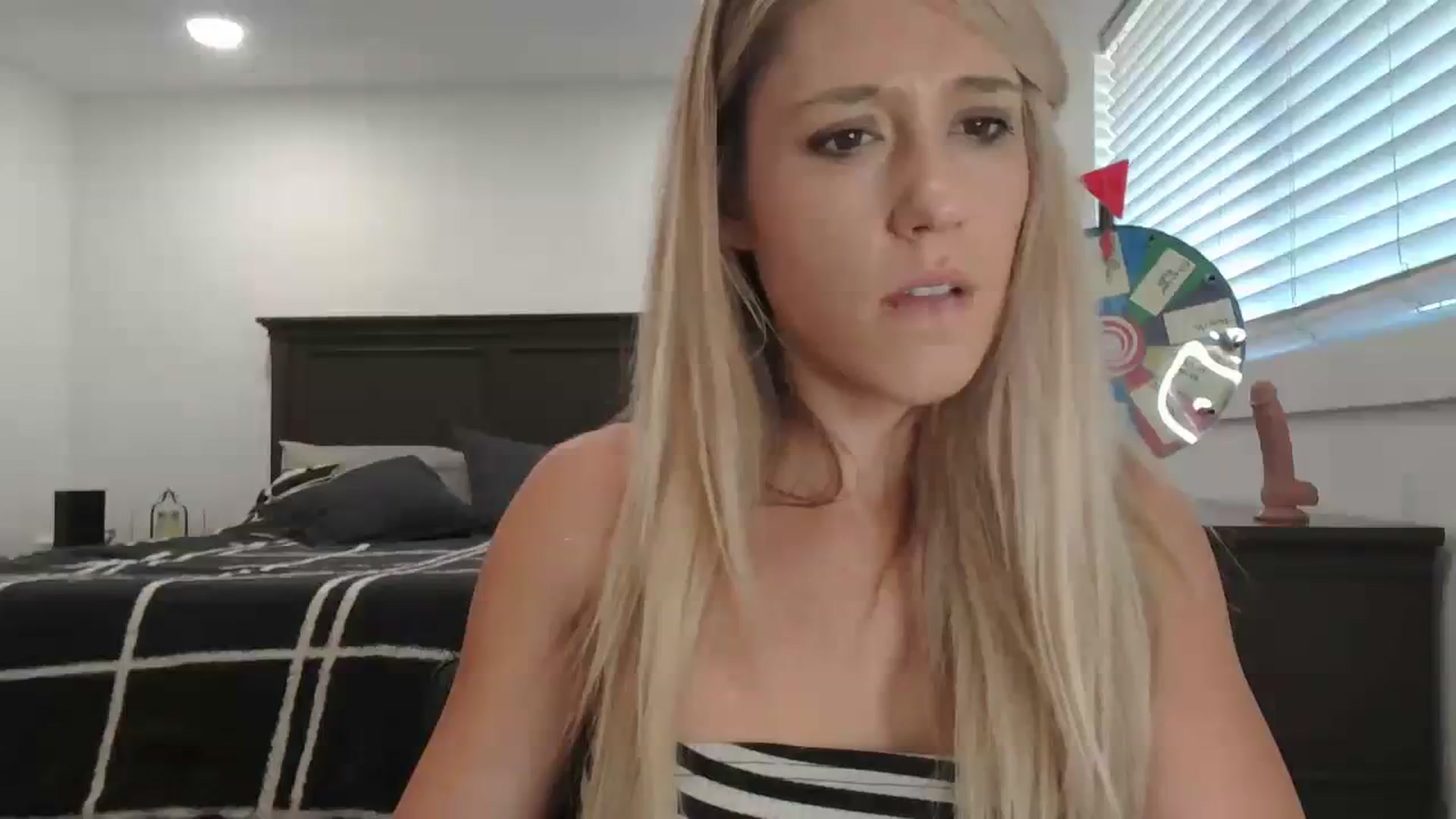 Gallery image thumbnail from blondmilf92's myfreecams stream on, 01/11/2024, 19:55 image 17 of 20