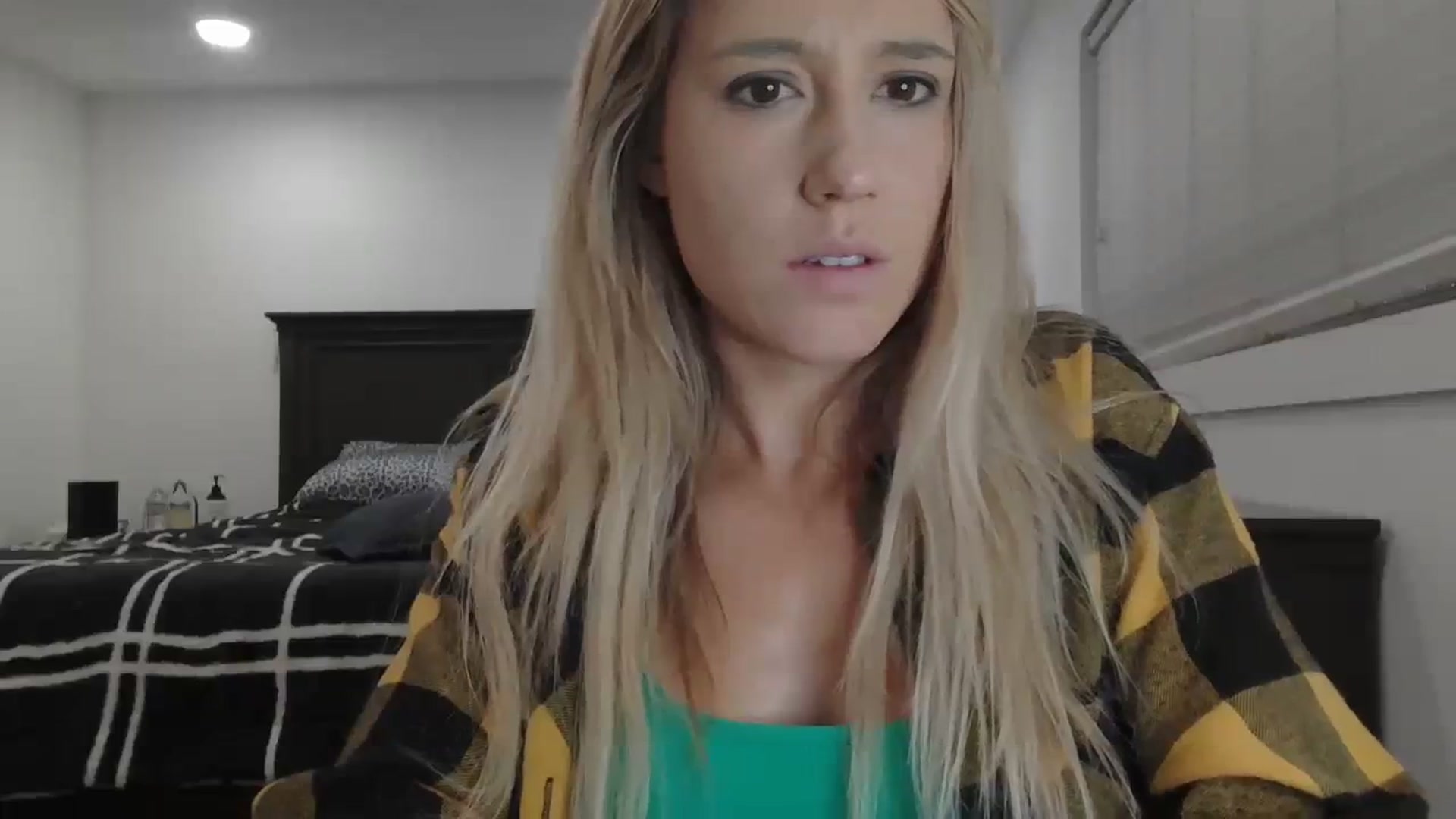Gallery image thumbnail from blondmilf92's myfreecams stream on, 01/16/2024, 07:58 image 15 of 20