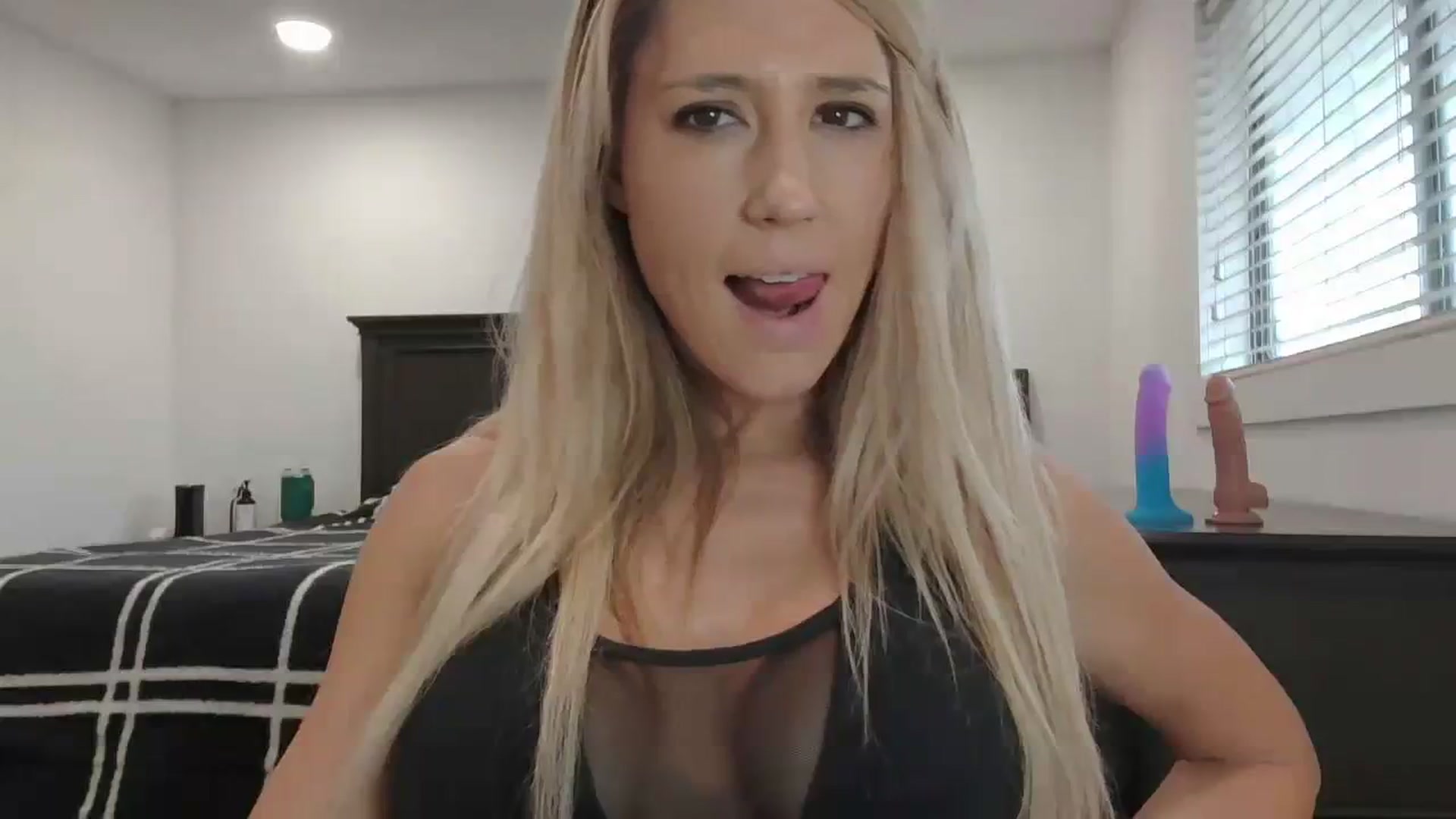 Gallery image thumbnail from blondmilf92's myfreecams stream on, 01/24/2024, 20:14 image 14 of 20