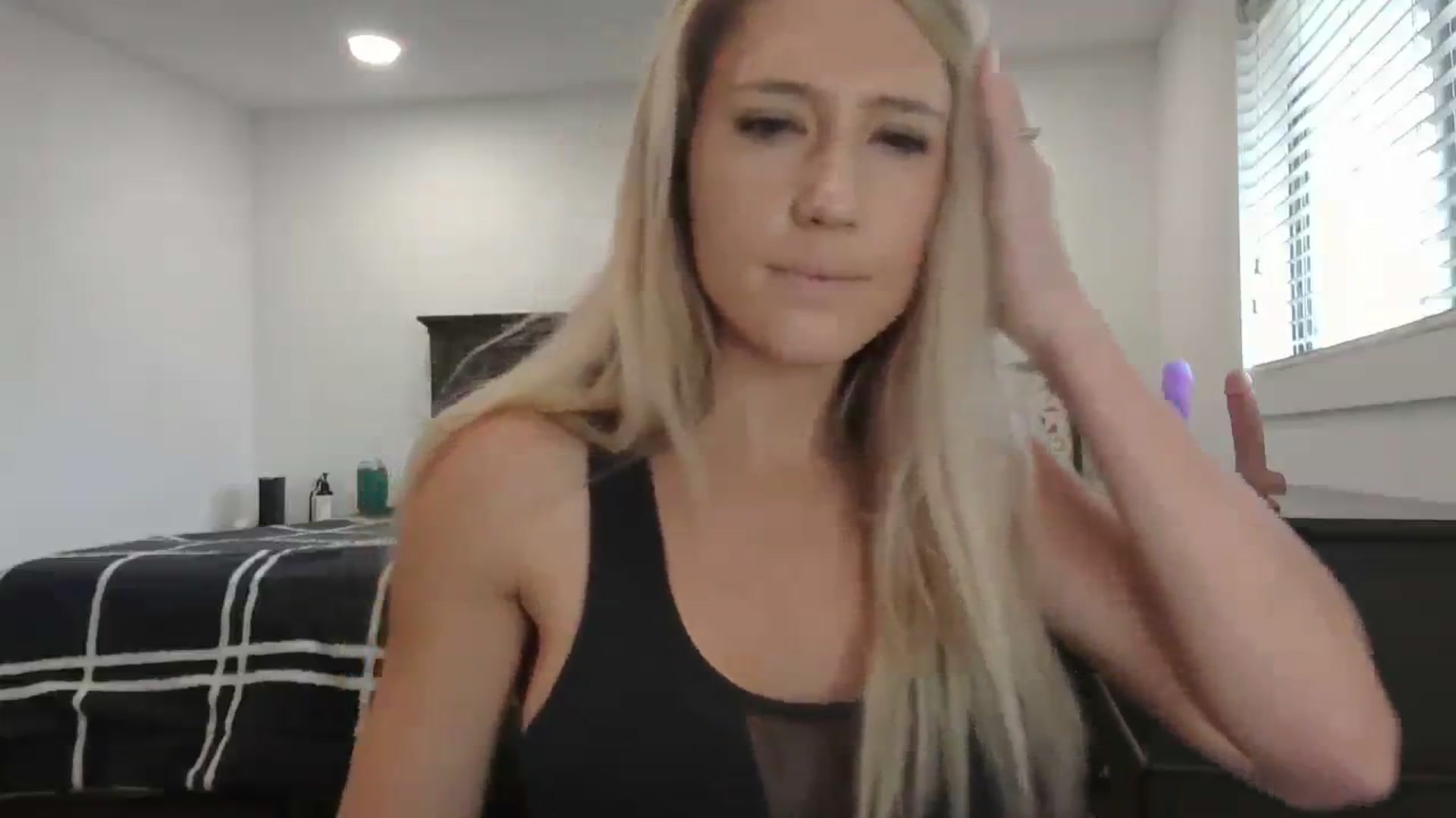 Gallery image thumbnail from blondmilf92's myfreecams stream on, 01/24/2024, 20:14 image 20 of 20