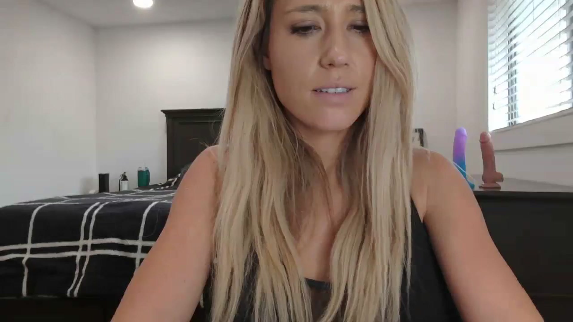 Gallery image thumbnail from blondmilf92's myfreecams stream on, 01/24/2024, 20:52 image 12 of 20