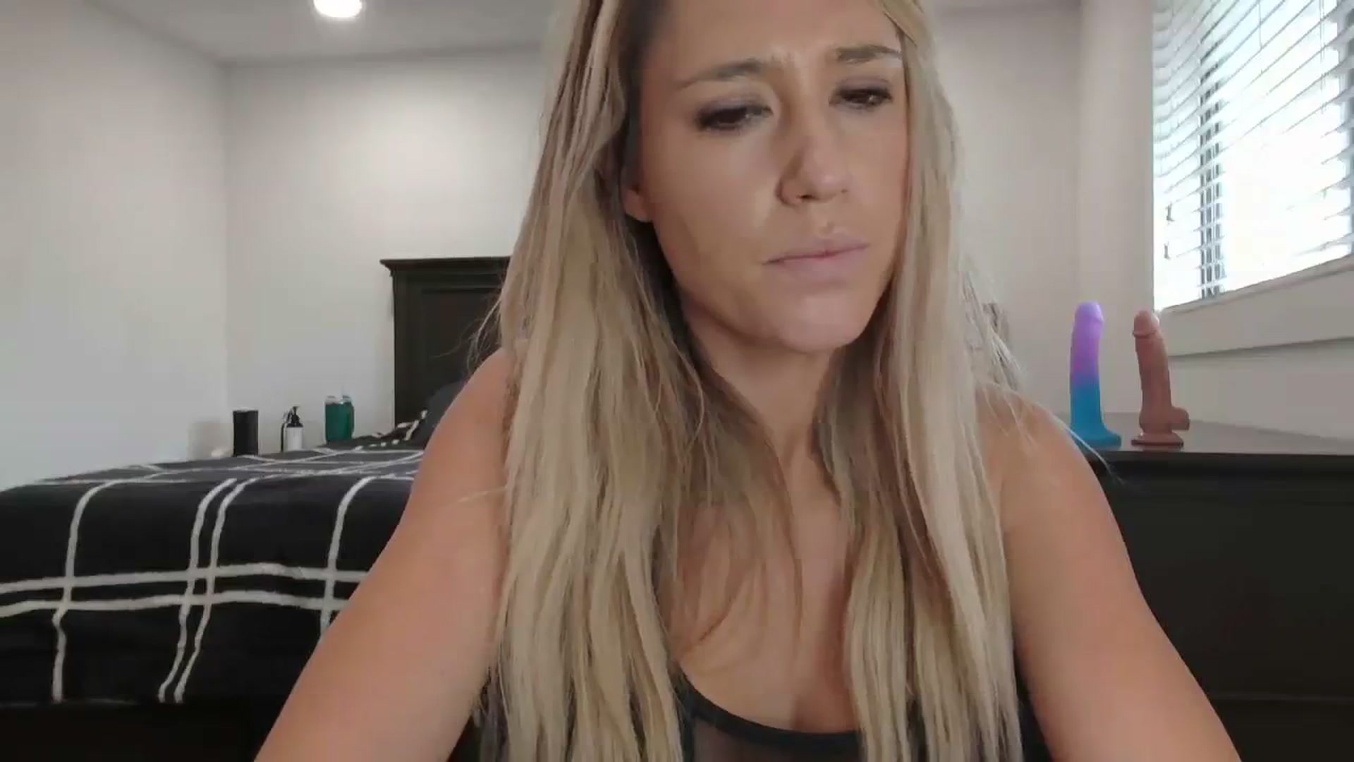 Gallery image thumbnail from blondmilf92's myfreecams stream on, 01/24/2024, 20:52 image 13 of 20