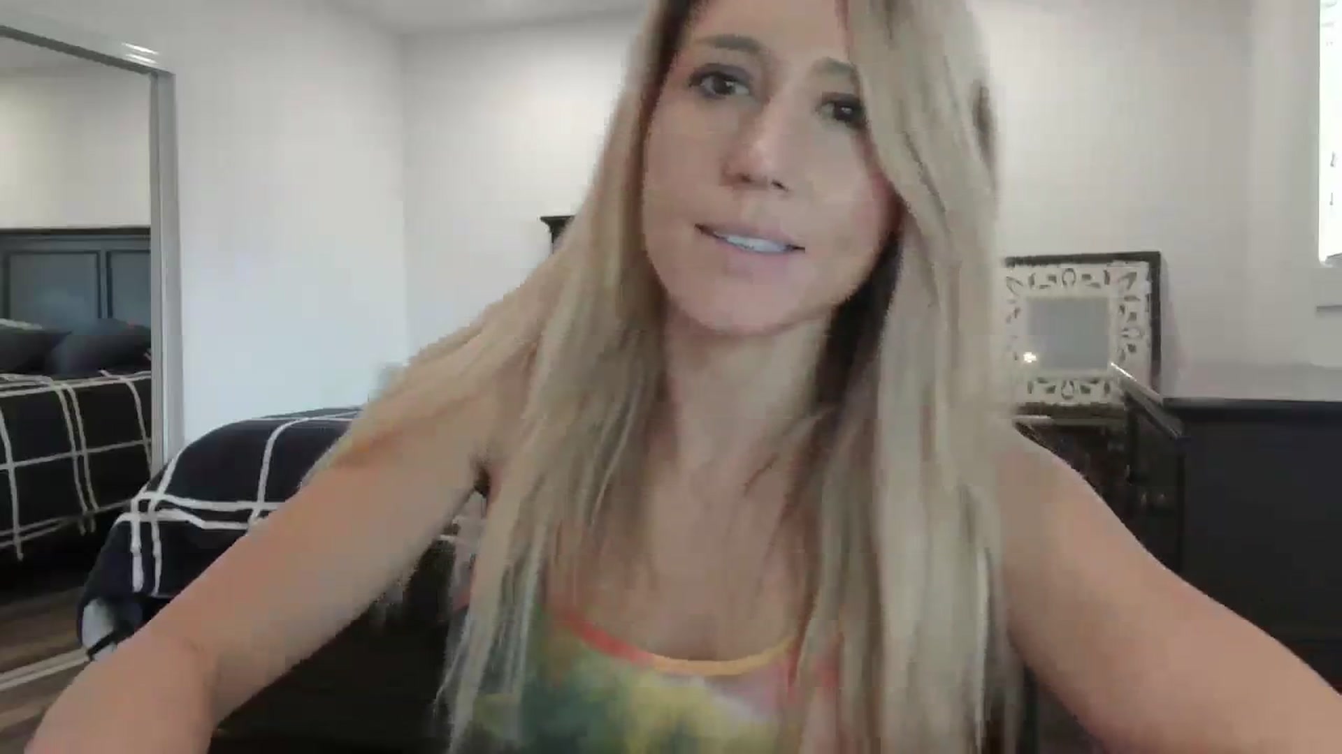 Gallery image thumbnail from blondmilf92's myfreecams stream on, 01/26/2024, 21:46 image 13 of 20