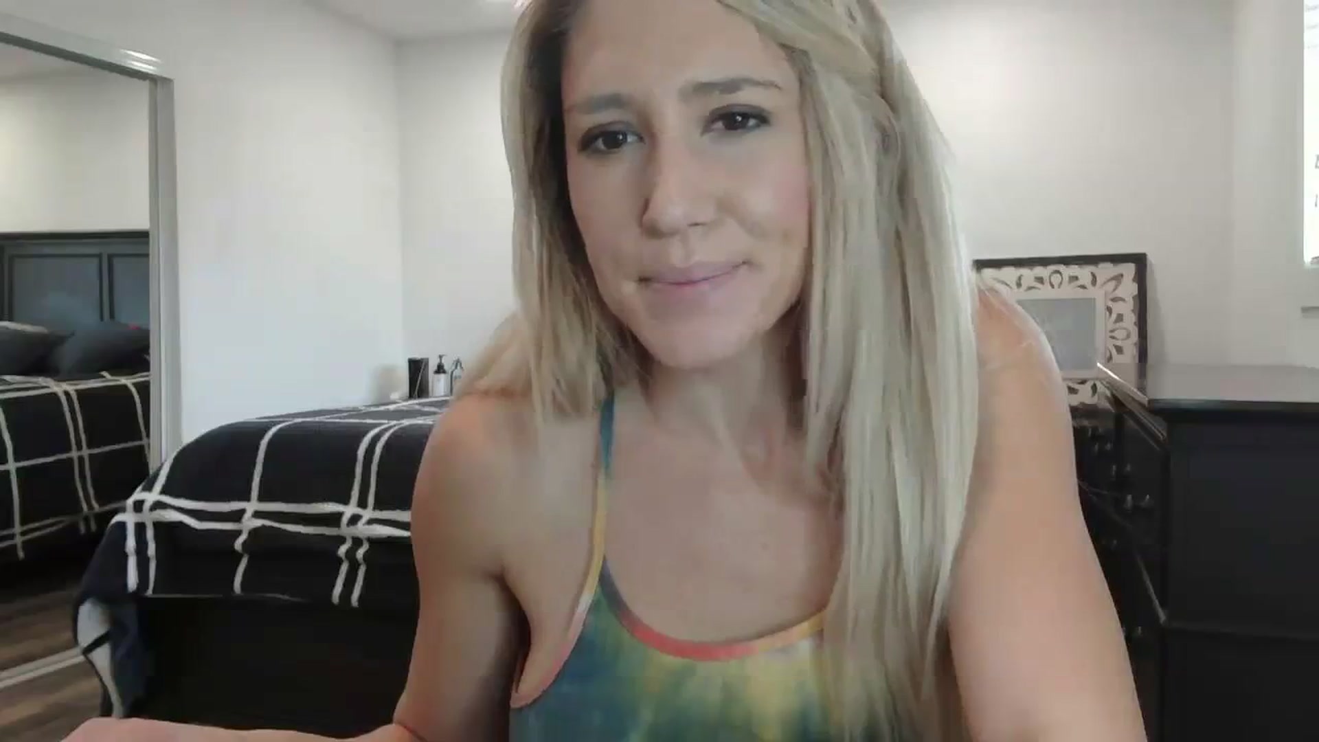 Gallery image thumbnail from blondmilf92's myfreecams stream on, 01/26/2024, 21:46 image 8 of 20