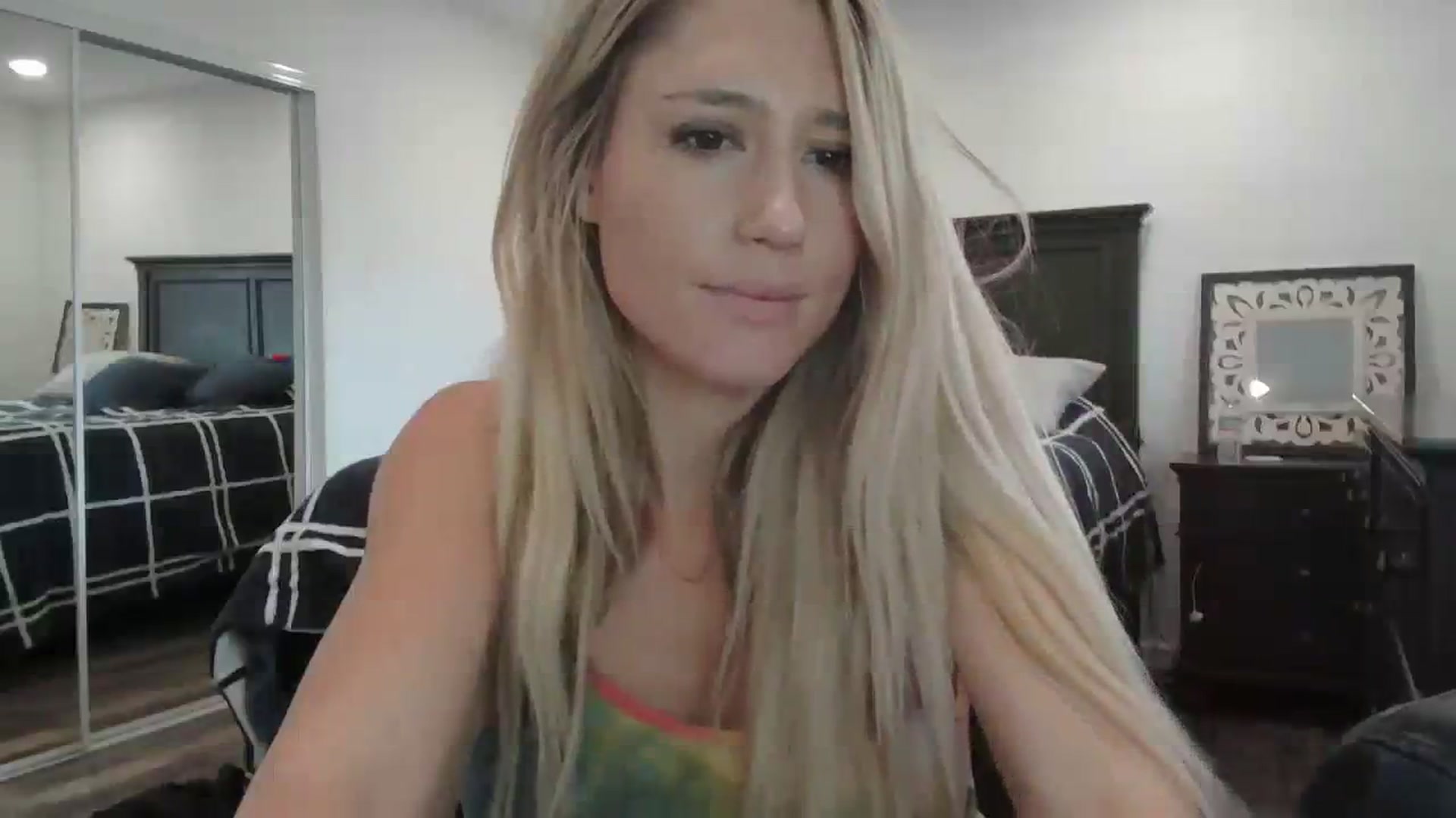 Gallery image thumbnail from blondmilf92's myfreecams stream on, 01/26/2024, 21:46 image 18 of 20