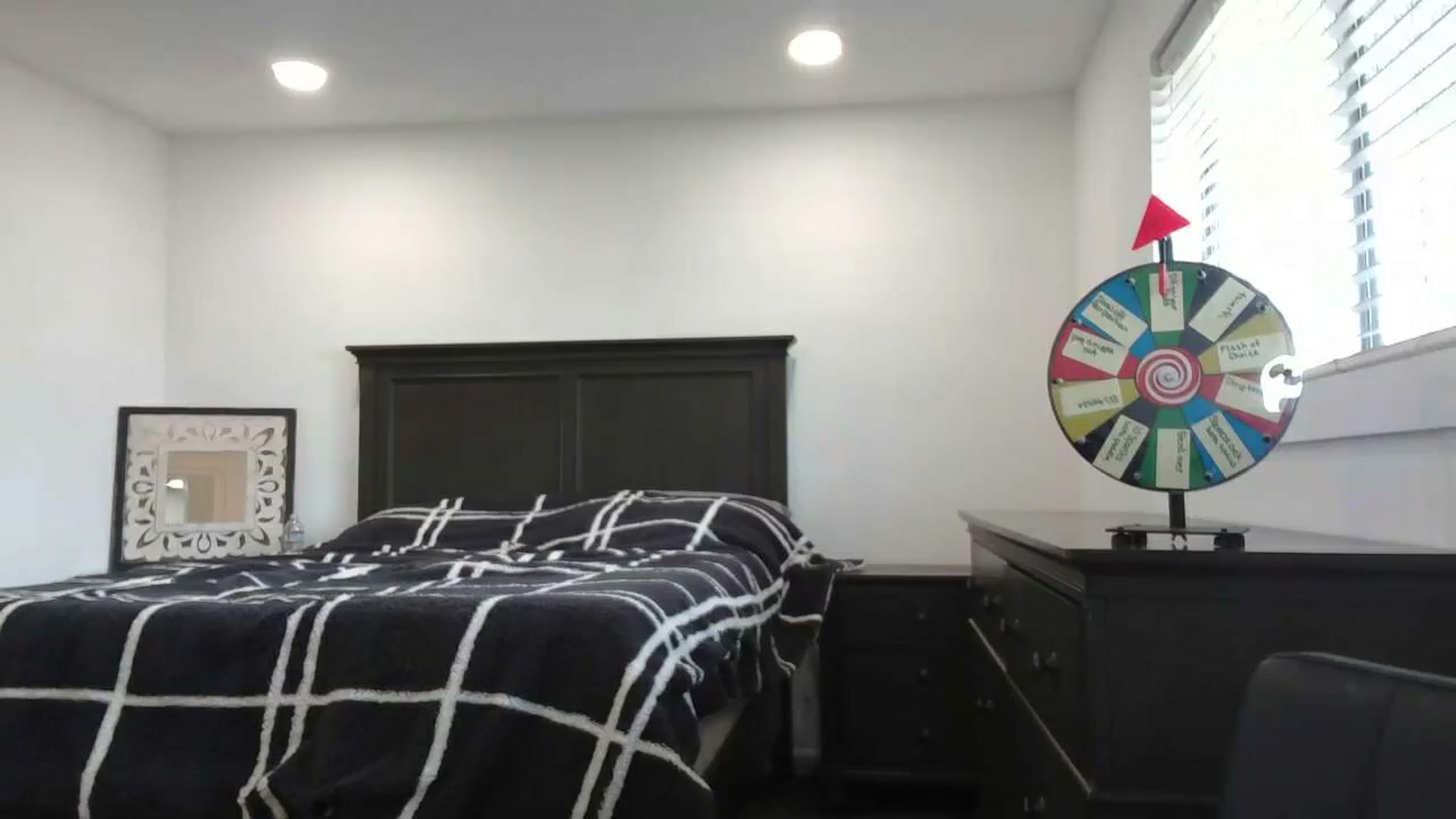 Gallery image thumbnail from blondmilf92's myfreecams stream on, 02/08/2024, 21:36 image 20 of 20