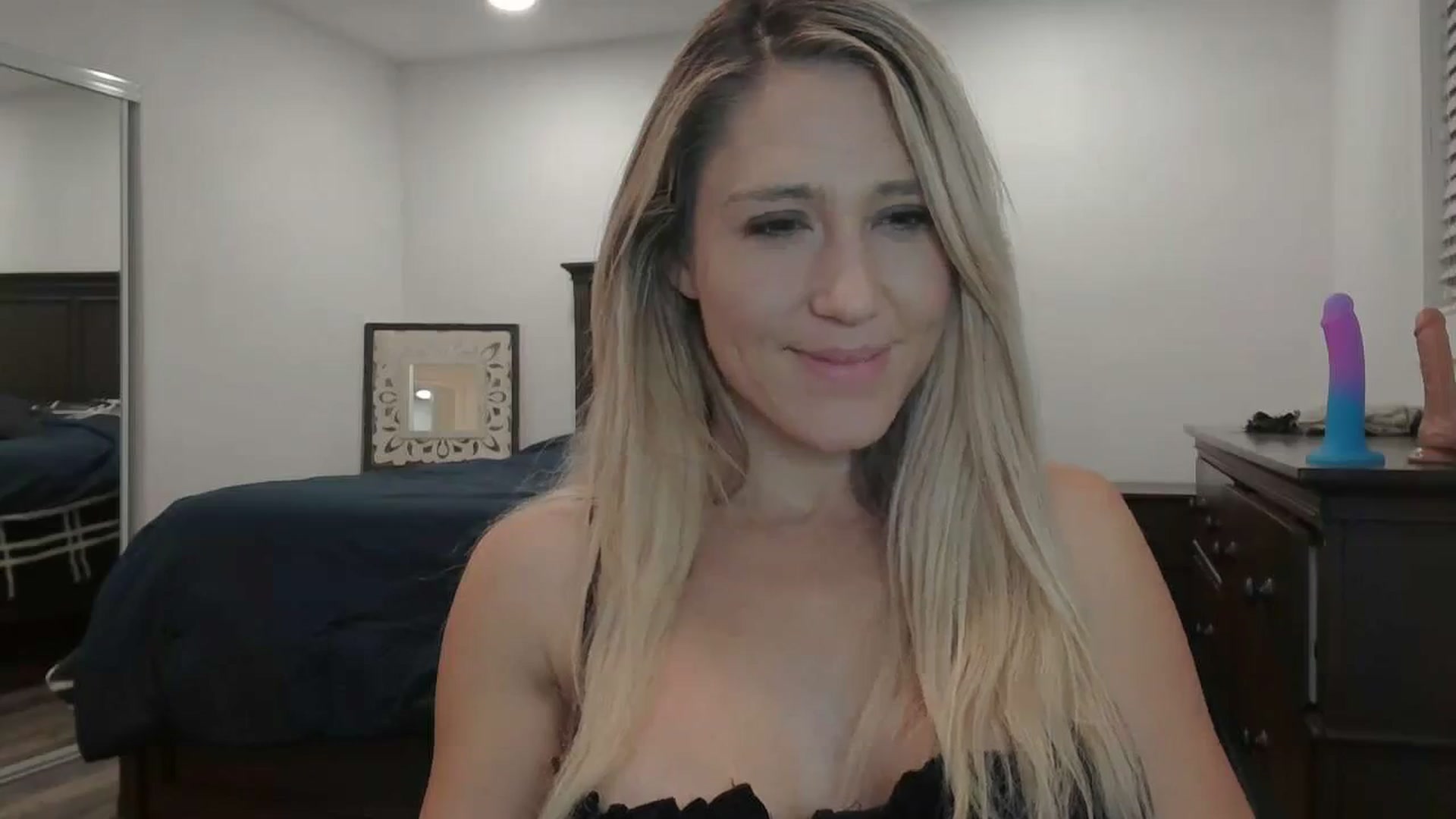 Gallery image thumbnail from blondmilf92's myfreecams stream on, 02/13/2024, 06:22 image 12 of 20
