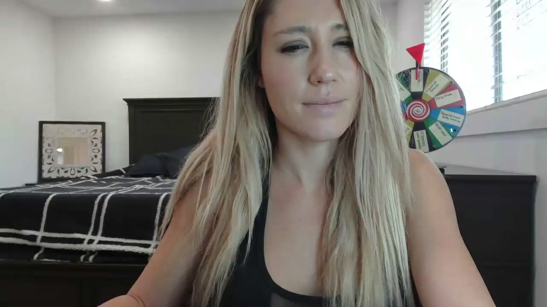 Gallery image thumbnail from blondmilf92's myfreecams stream on, 02/16/2024, 22:23 image 10 of 20