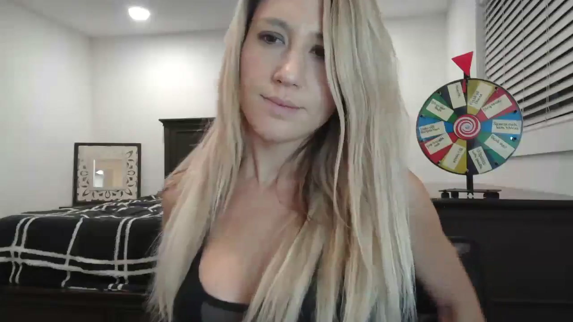 Gallery image thumbnail from blondmilf92's myfreecams stream on, 02/17/2024, 07:41 image 12 of 20