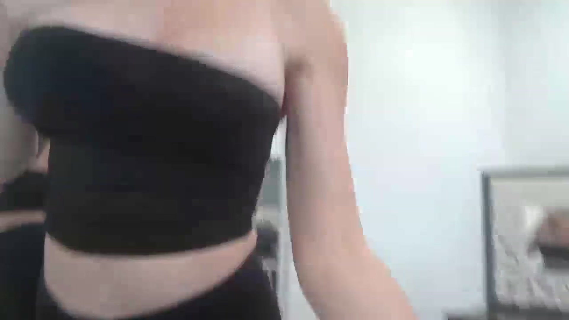 Gallery image thumbnail from blondmilf92's myfreecams stream on, 02/20/2024, 22:12 image 16 of 20