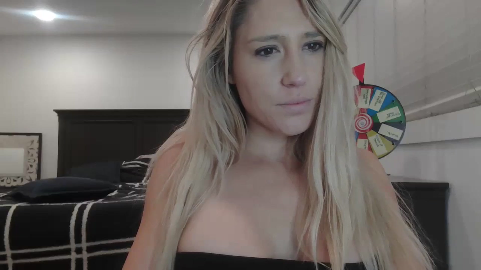 Gallery image thumbnail from blondmilf92's myfreecams stream on, 02/21/2024, 07:58 image 19 of 20