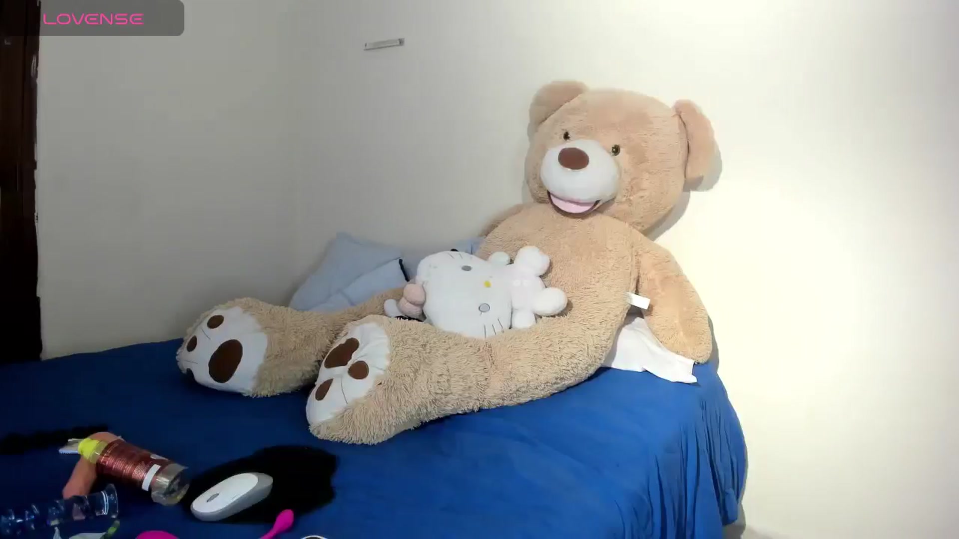Gallery image thumbnail from bloodymary_'s myfreecams stream on, 04/26/2026, 06:16 image 8 of 20